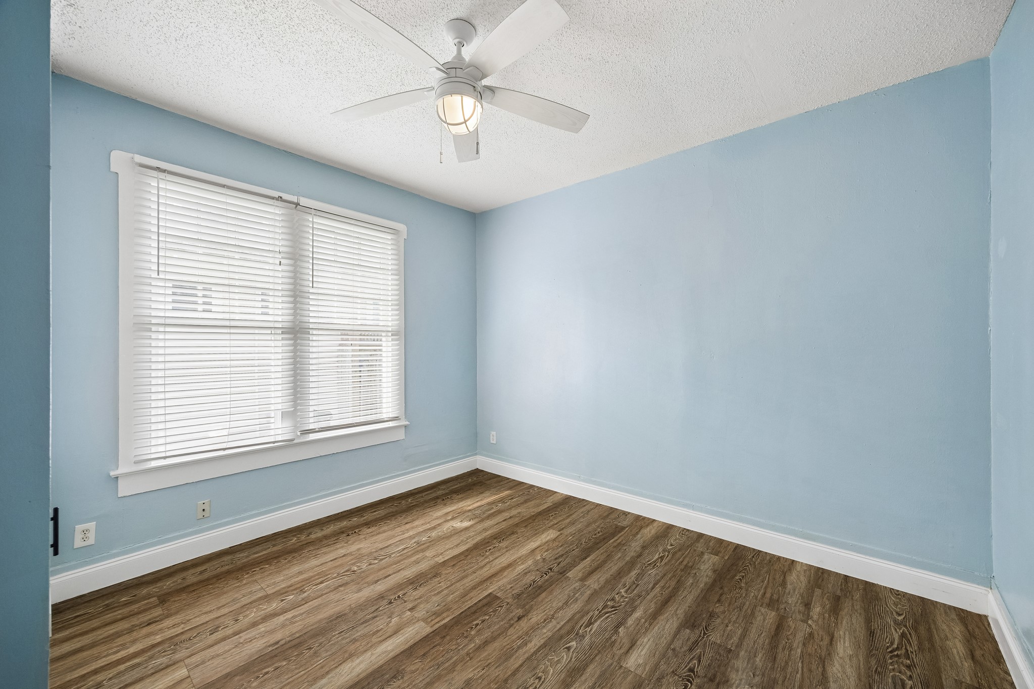 2411 37th Street, Galveston, TX 77550