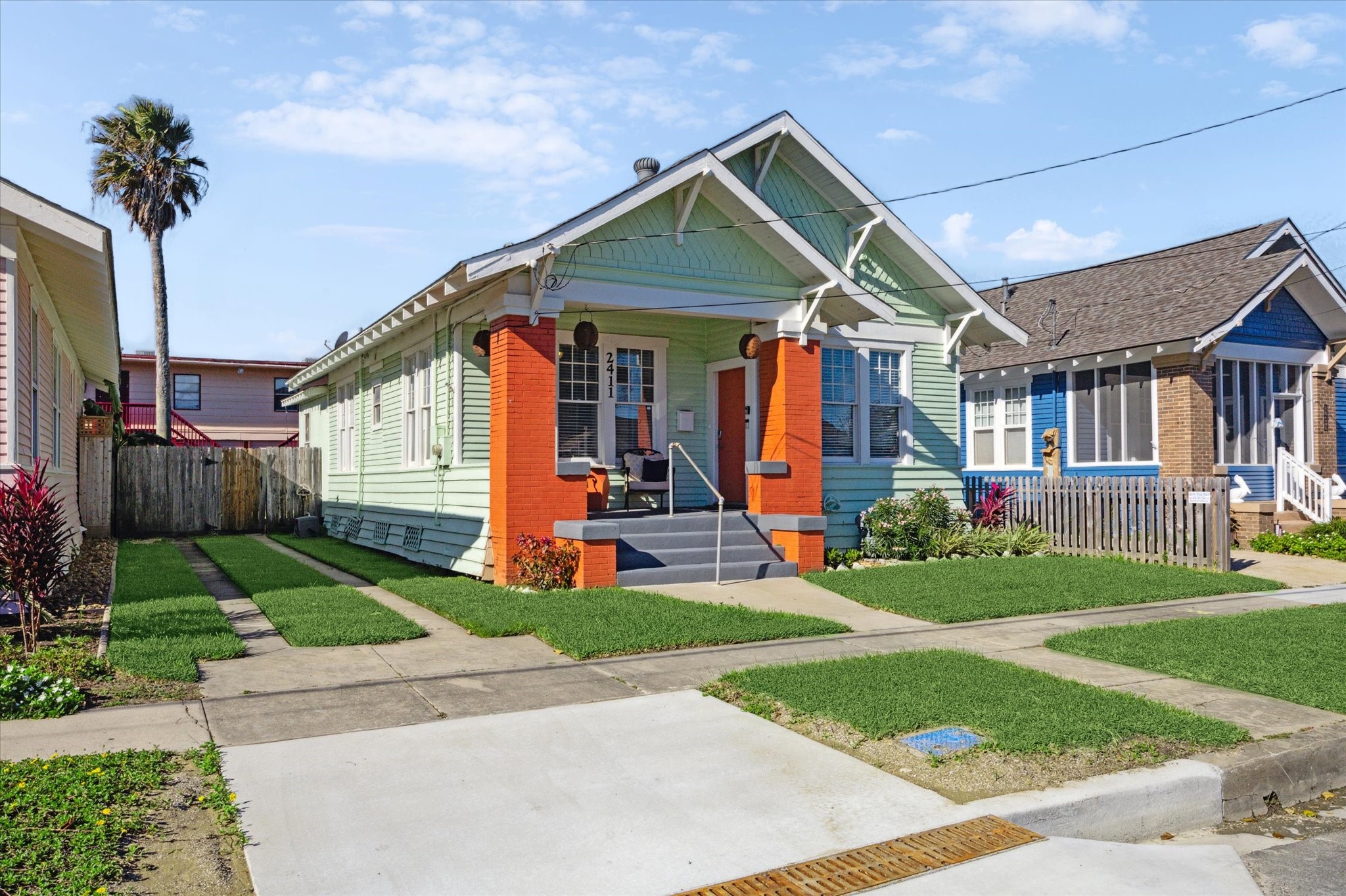 2411 37th Street, Galveston, TX 77550