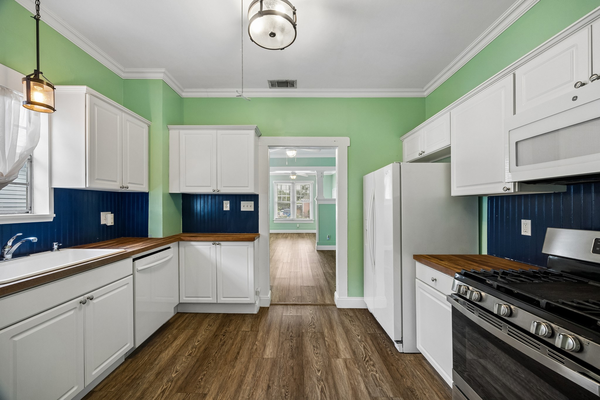 2411 37th Street, Galveston, TX 77550