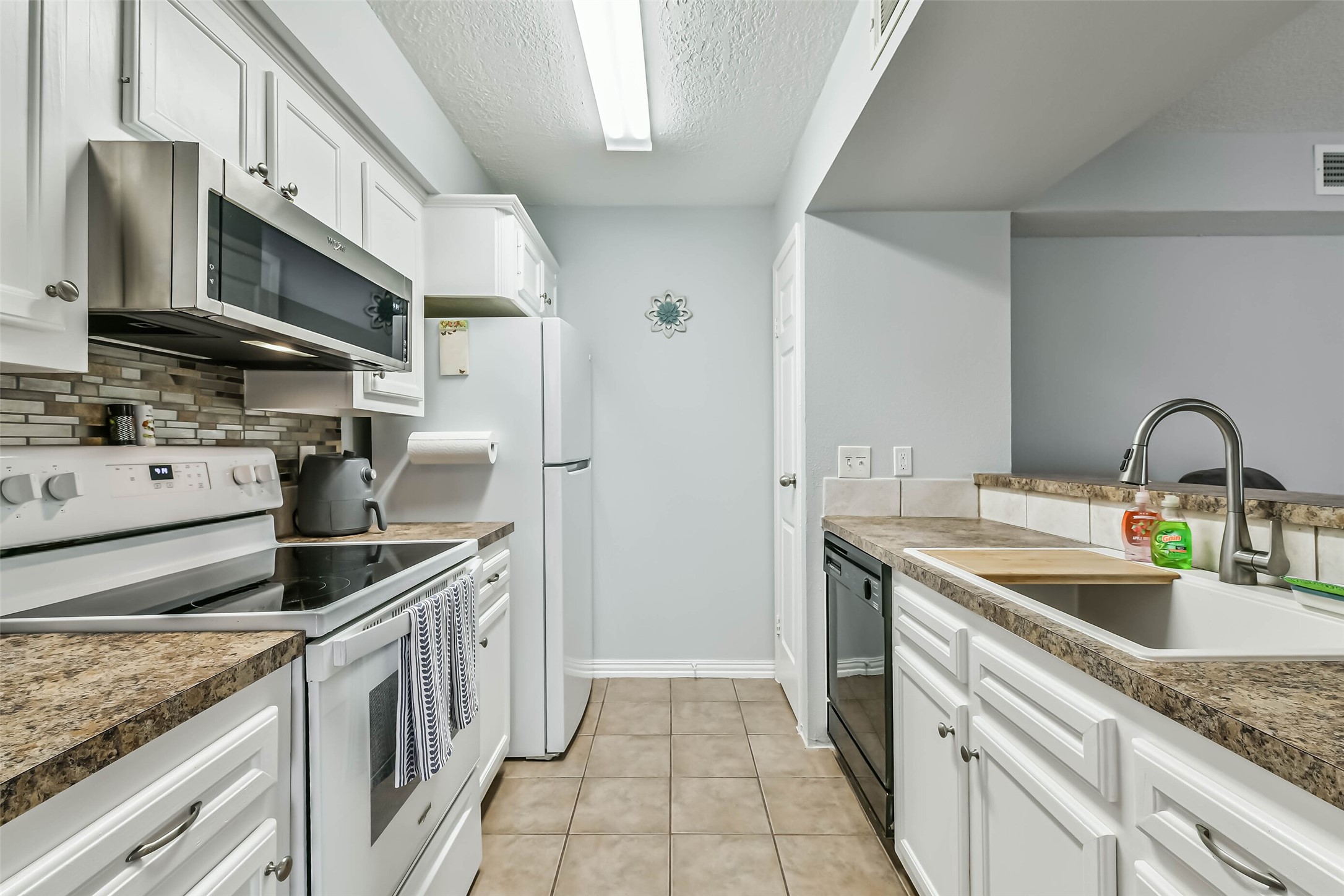 7600 Emmett F Lowry Expressway, #904, Texas City, TX 77591