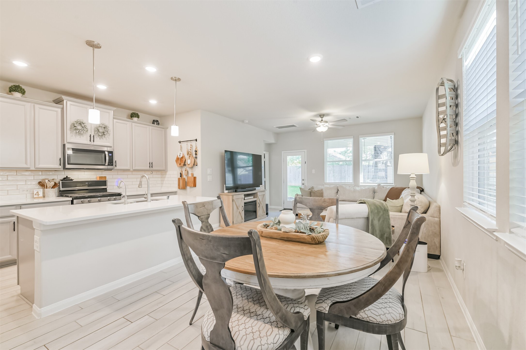 18488 Sunrise Maple Drive, Conroe, TX 77316