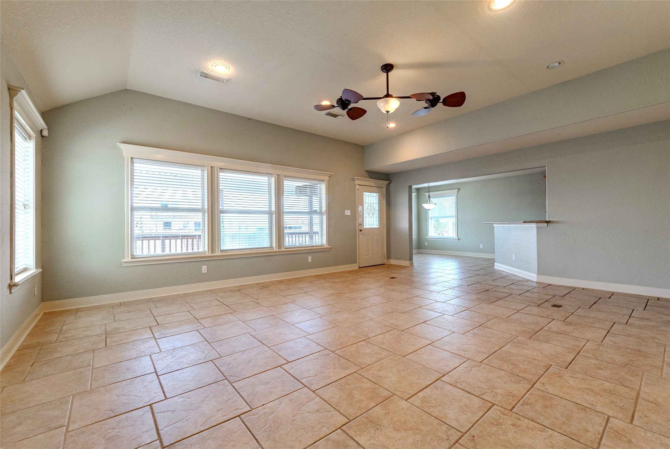 70 Tarpon Street, Bayou Vista, TX 77563 70 Tarpon Street, Bayou Vista, TX 77563