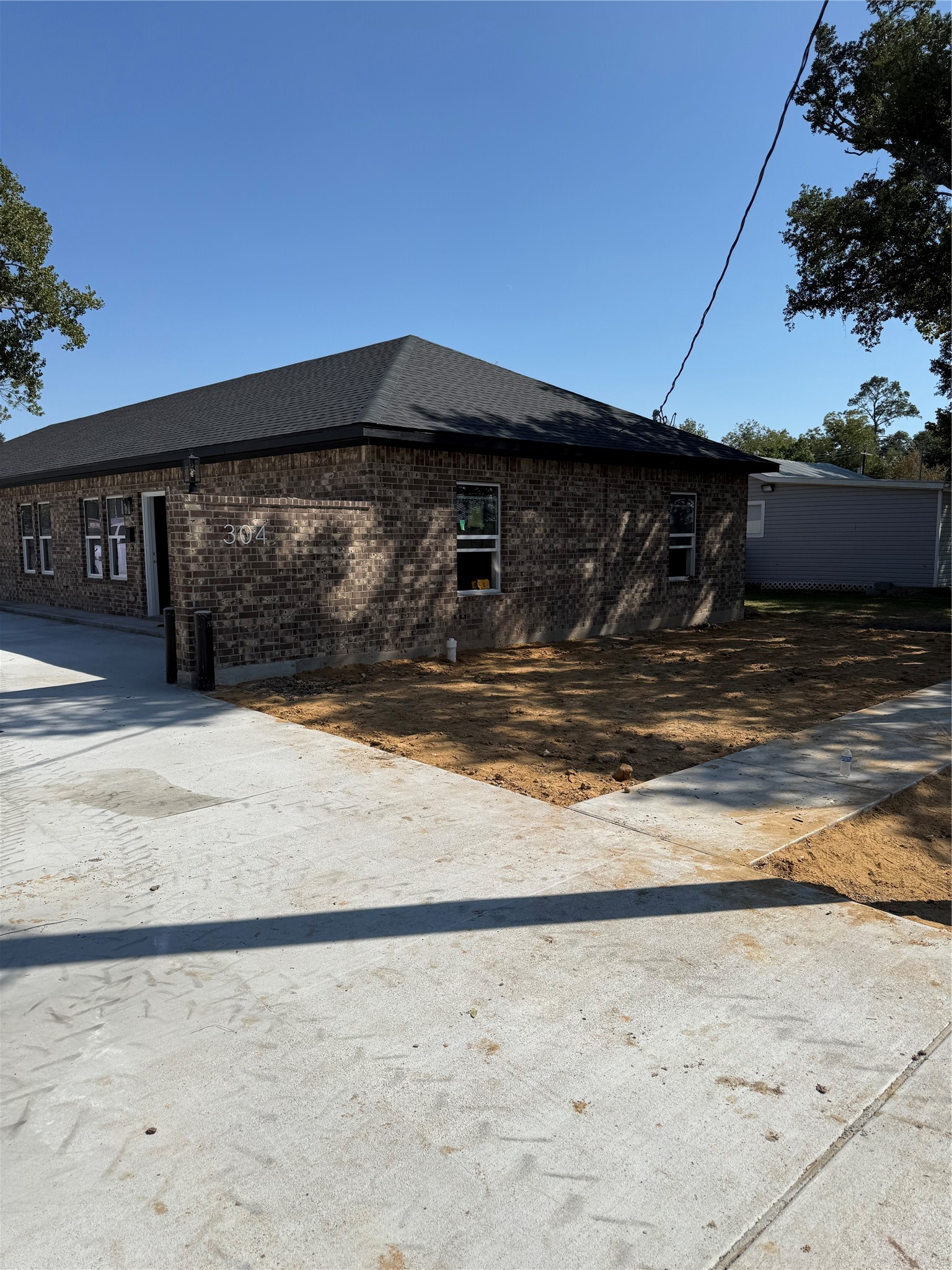 304 N N Ormsby Street, Alvin, TX 77511