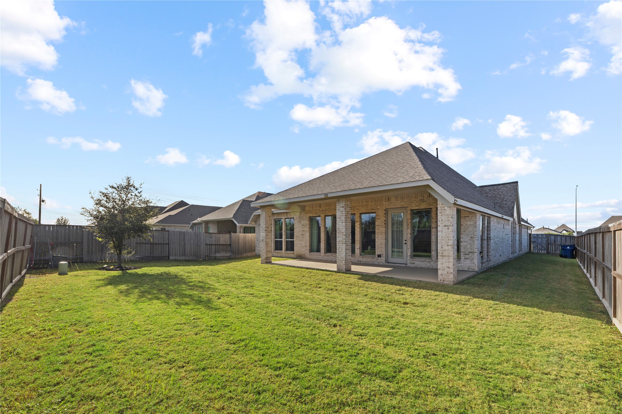 10142 Starry Night Lane, Manvel, TX 77578