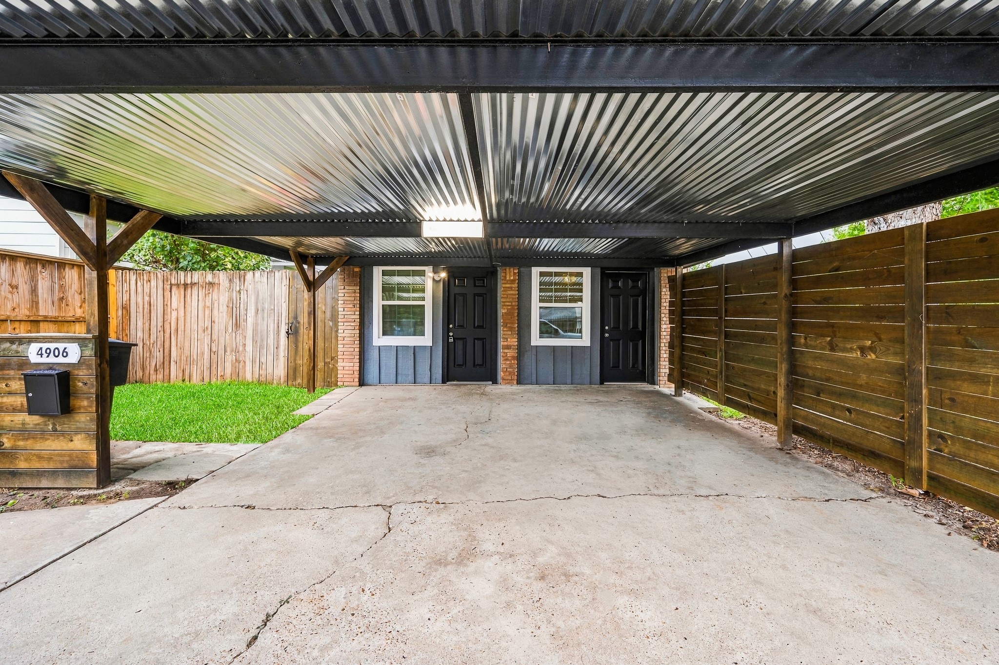 4916 Yale Street, Houston, TX 77022