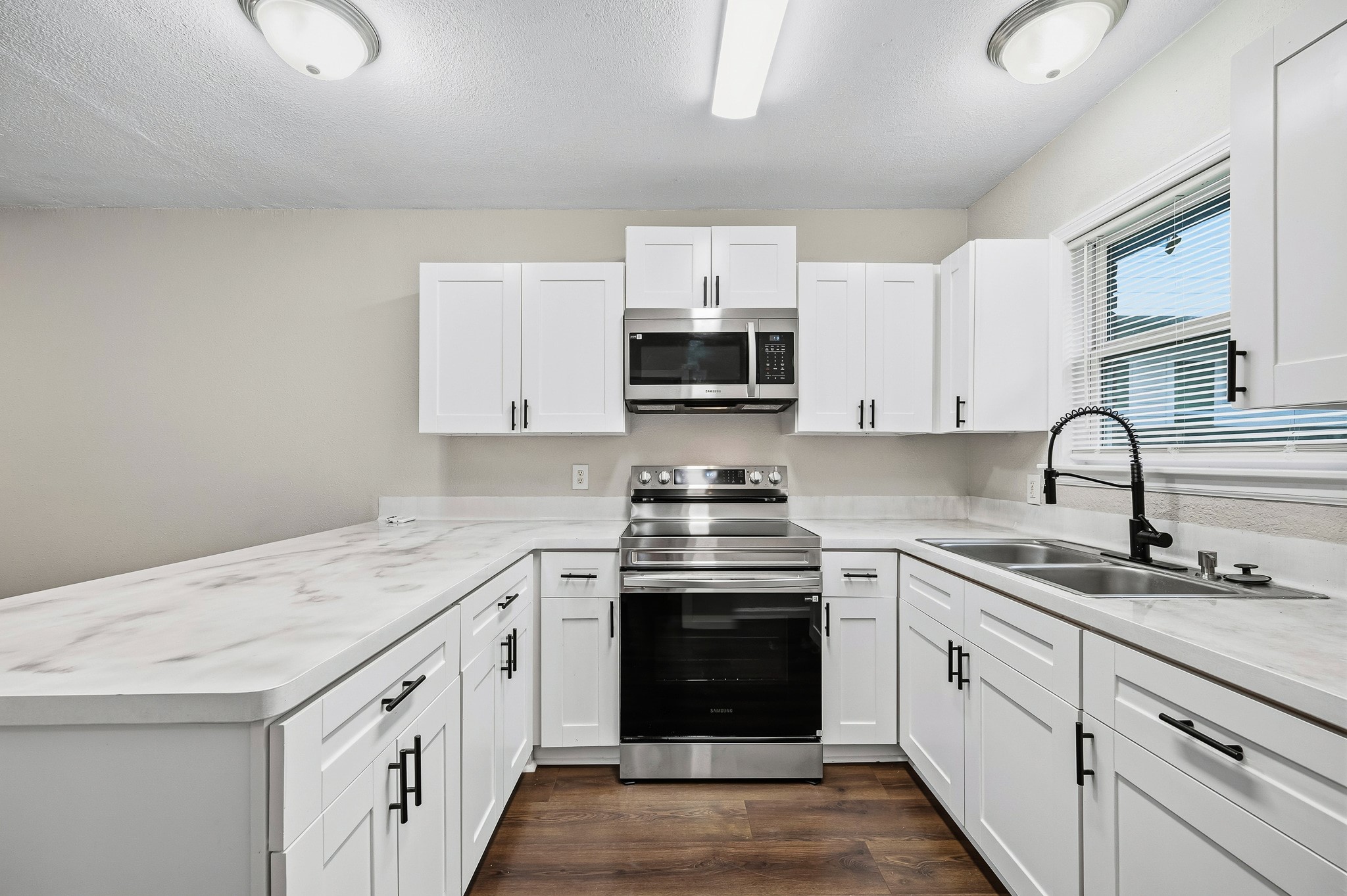 4916 Yale Street, Houston, TX 77022