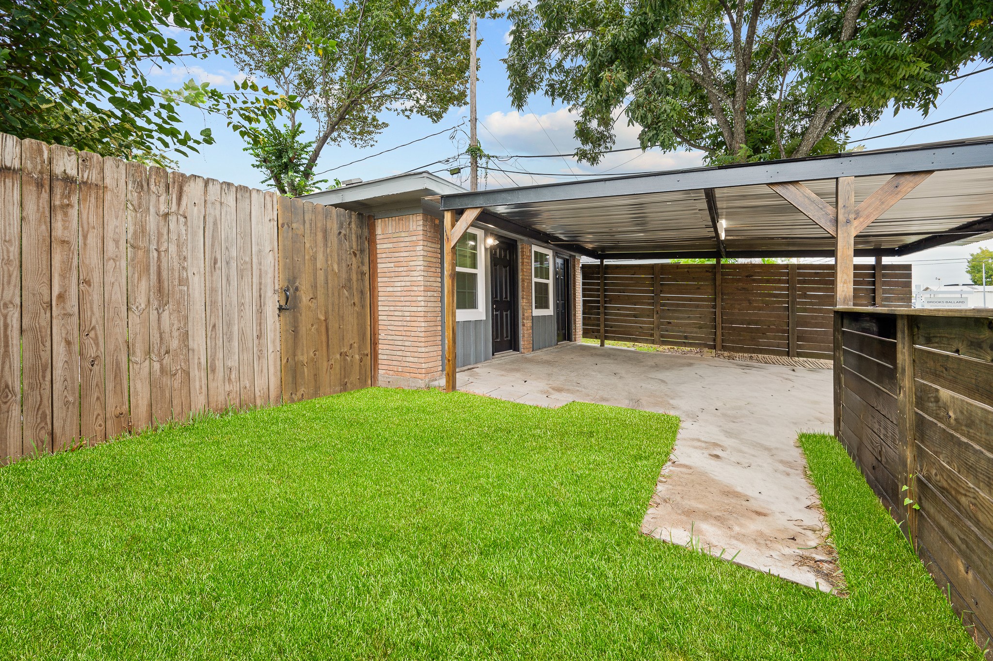 4916 Yale Street, Houston, TX 77022