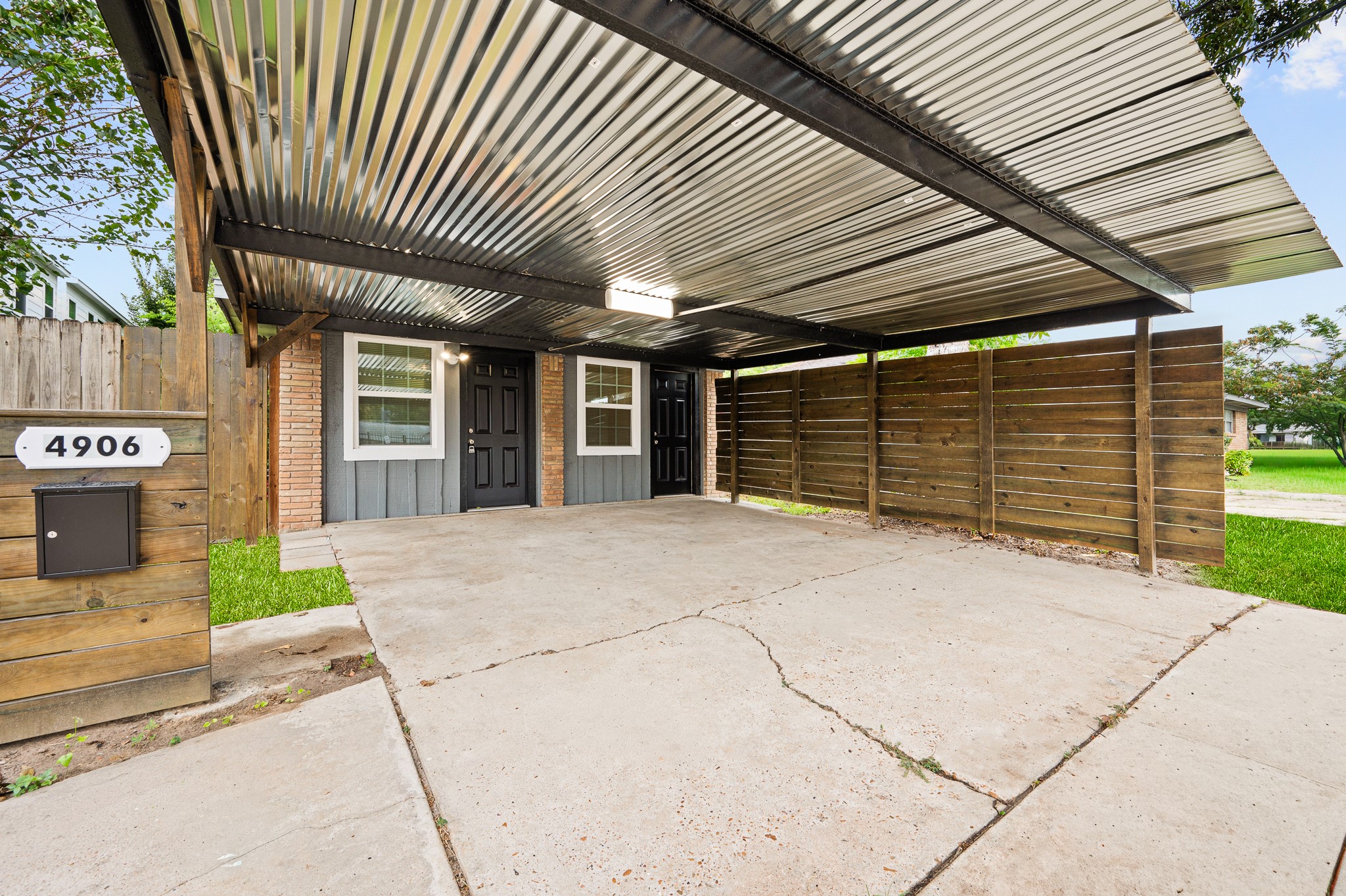 4916 Yale Street, Houston, TX 77022