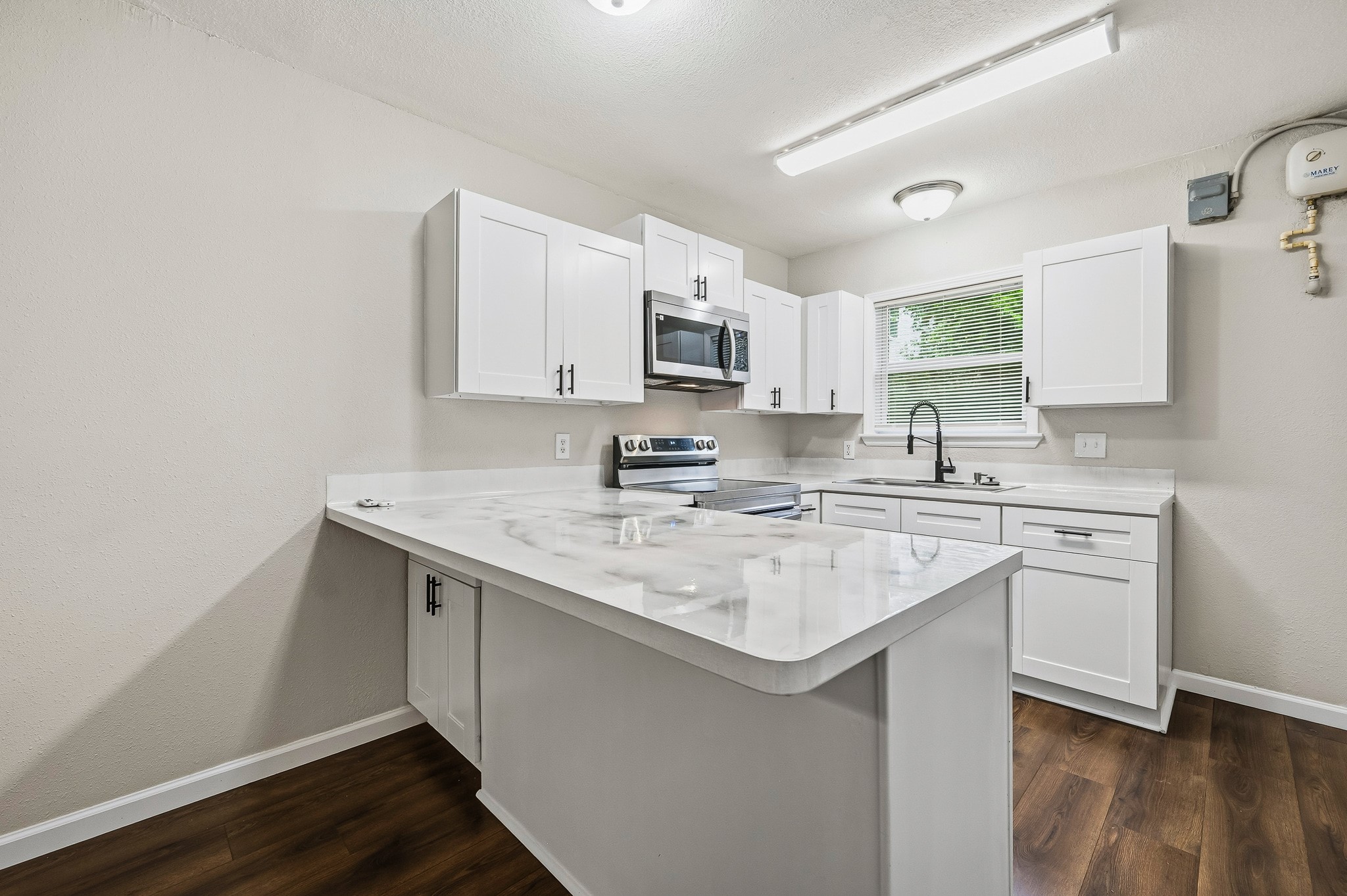 4916 Yale Street, Houston, TX 77022