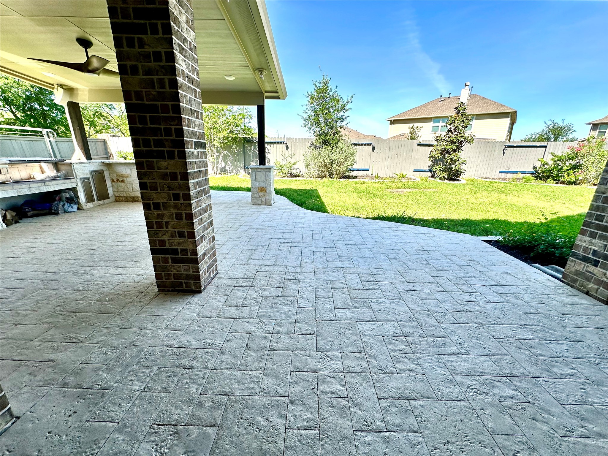 Enjoy the beautiful backyard! Enjoy the beautiful backyard!