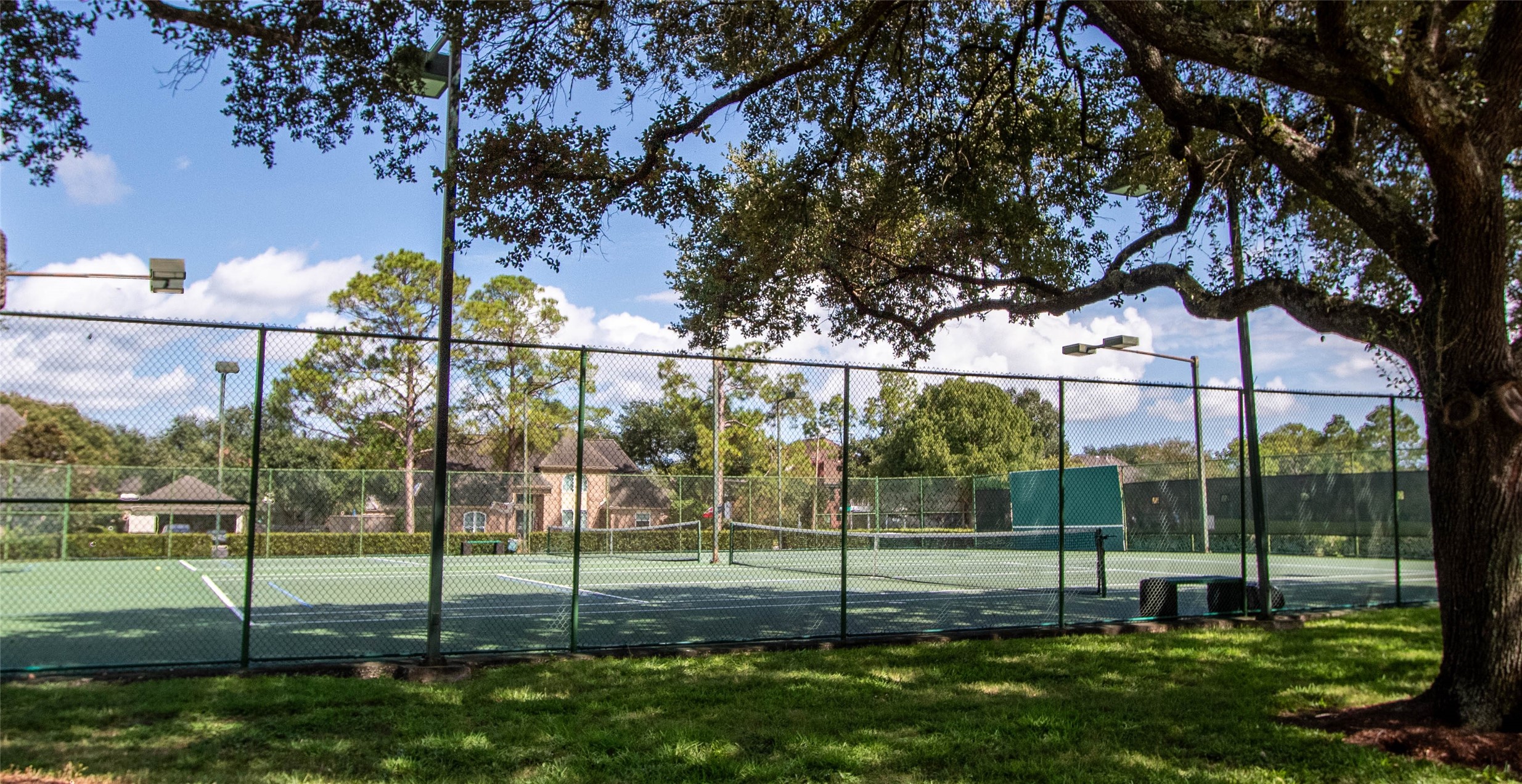 This is part of the amenities inside the gates of South Shore Harbour that is walkable from the house. Just bring your tennis rackets!