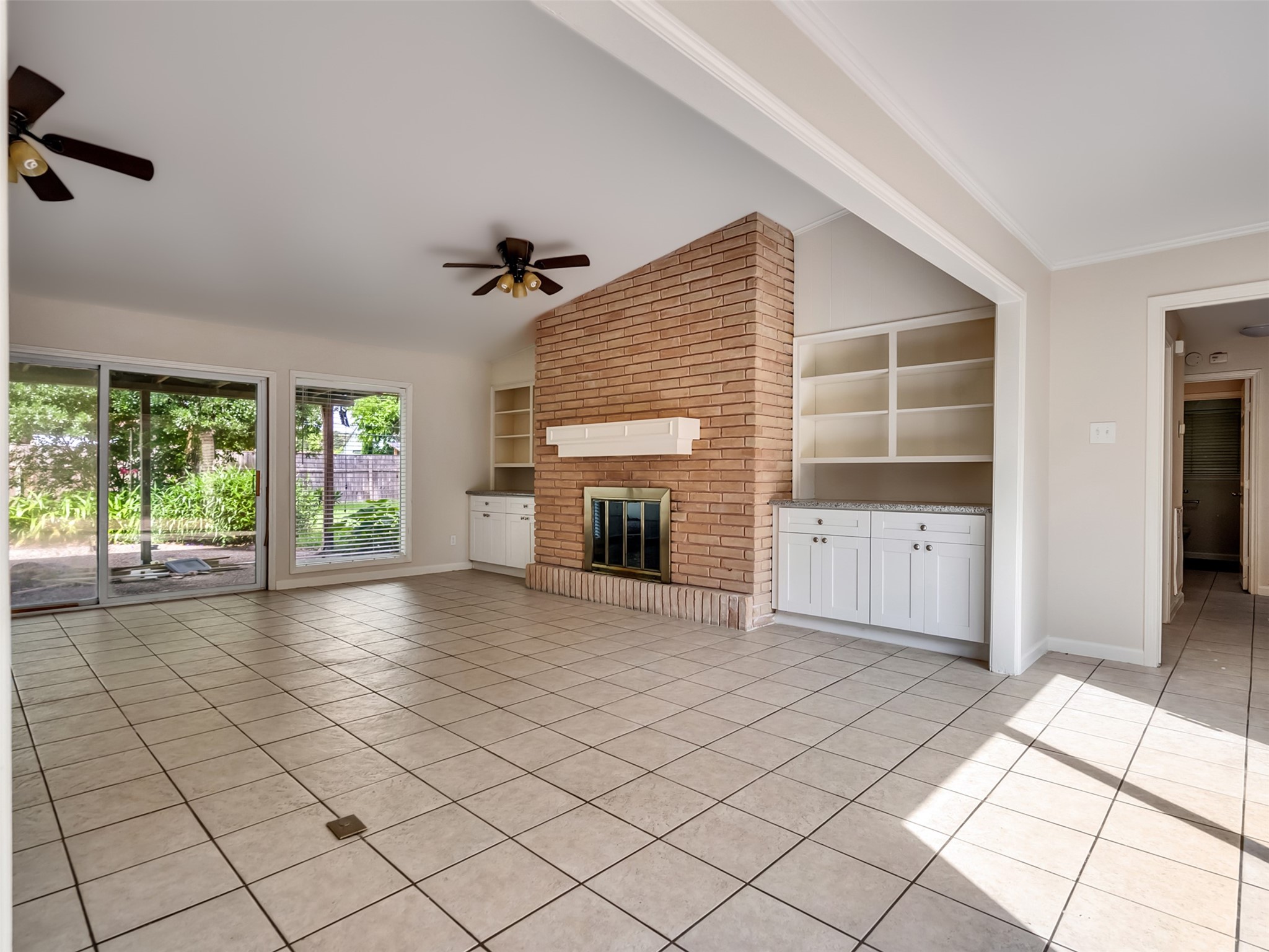 3015 Inwood Drive, Dickinson, TX 77539