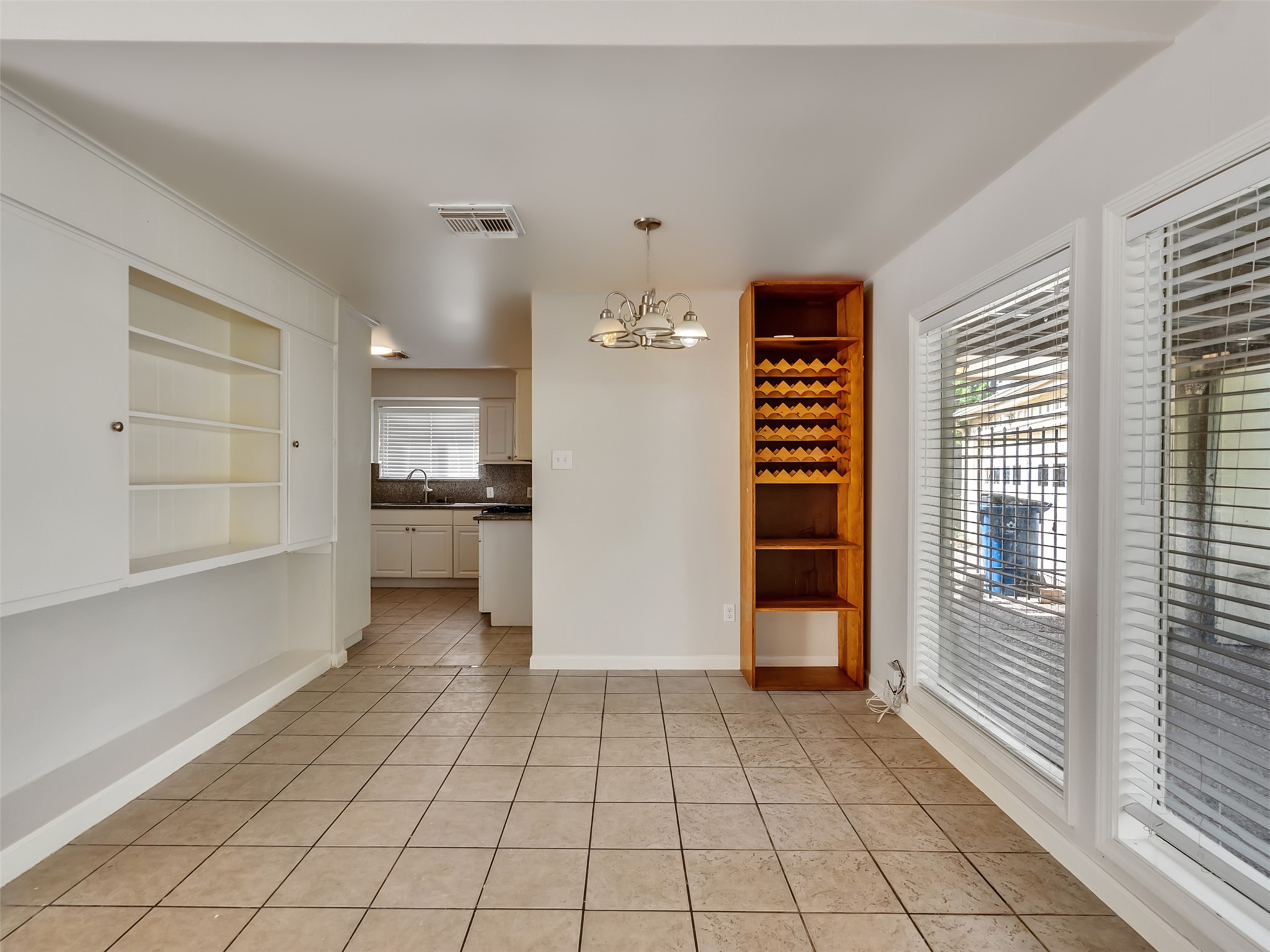 3015 Inwood Drive, Dickinson, TX 77539