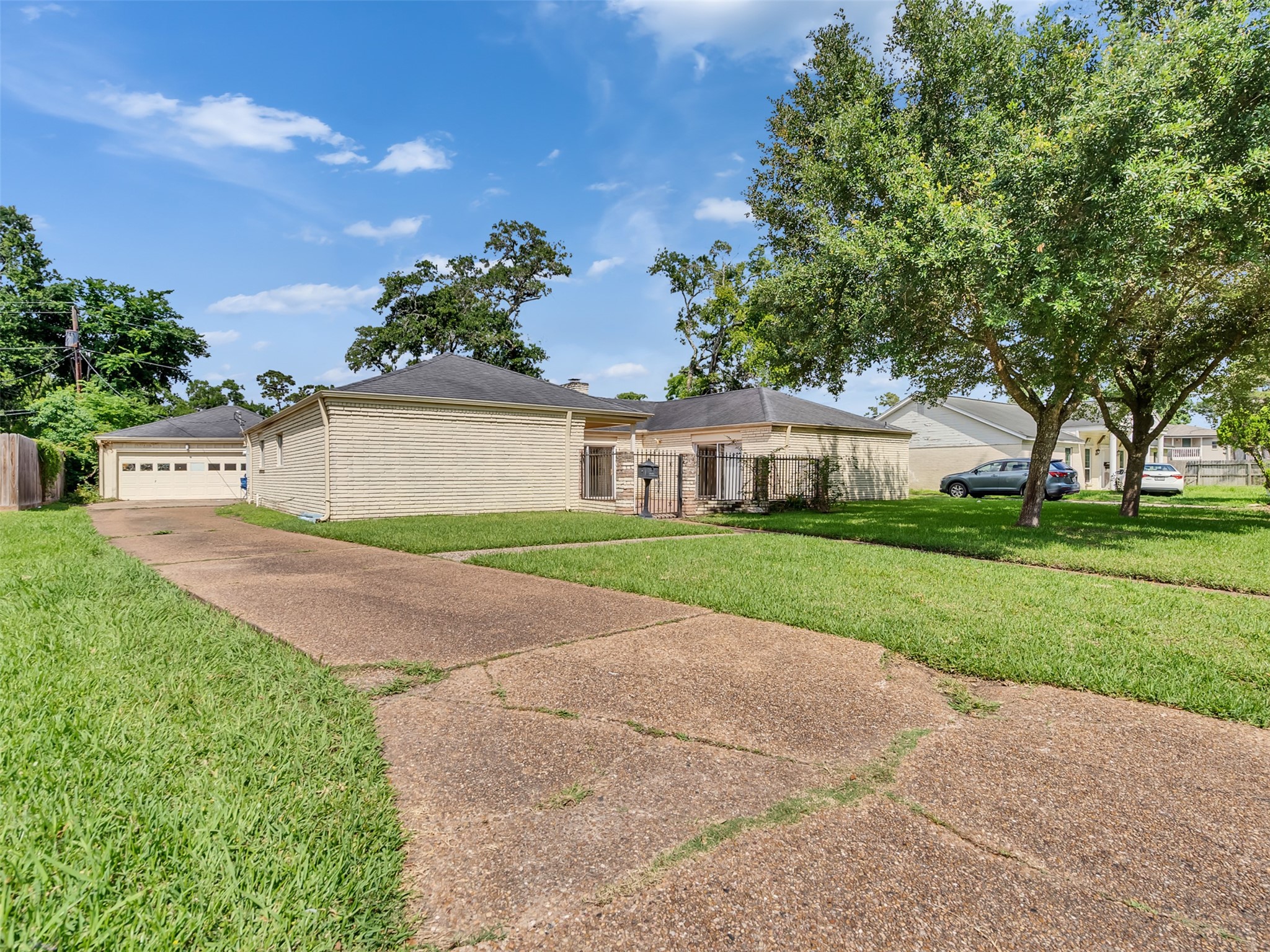 3015 Inwood Drive, Dickinson, TX 77539 3015 Inwood Drive, Dickinson, TX 77539