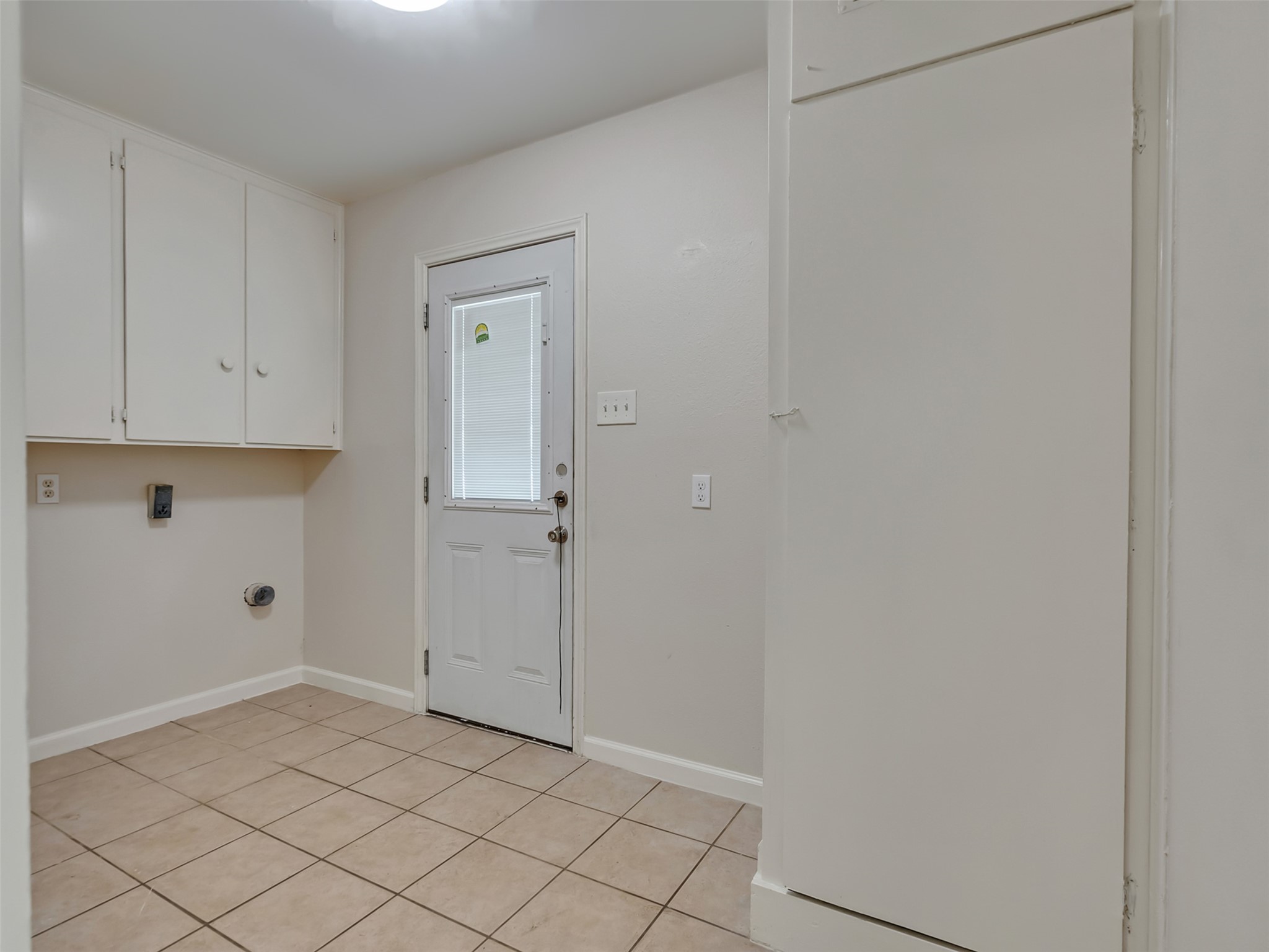 3015 Inwood Drive, Dickinson, TX 77539
