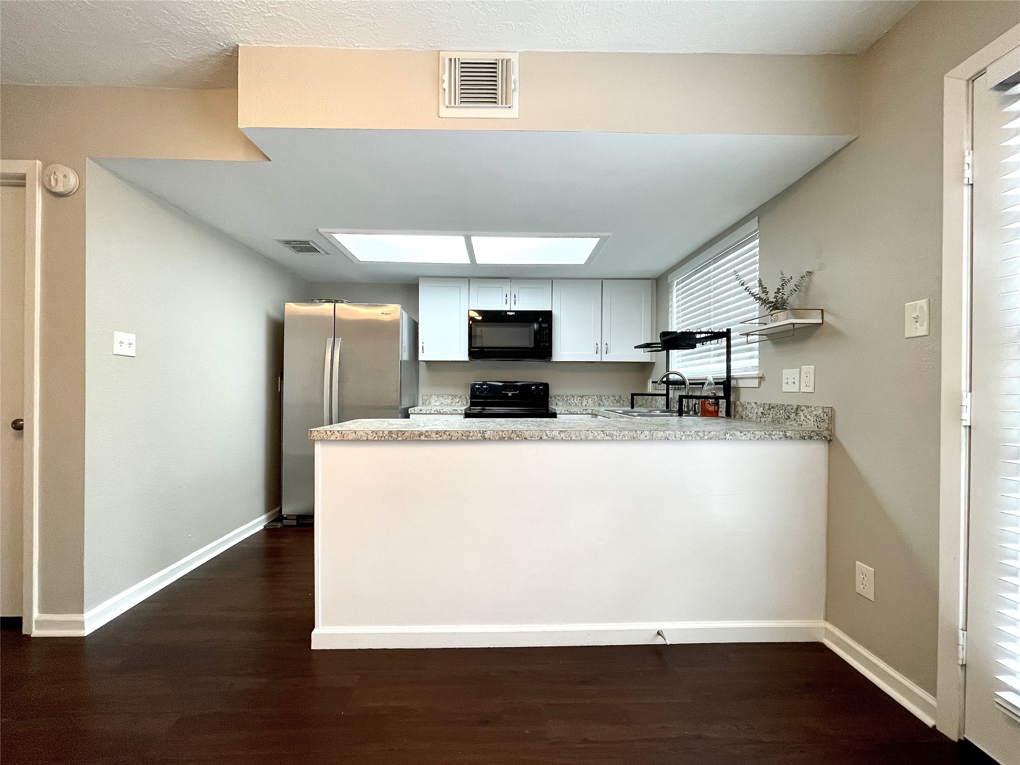 11525 Beechnut Street, Houston, TX 77072