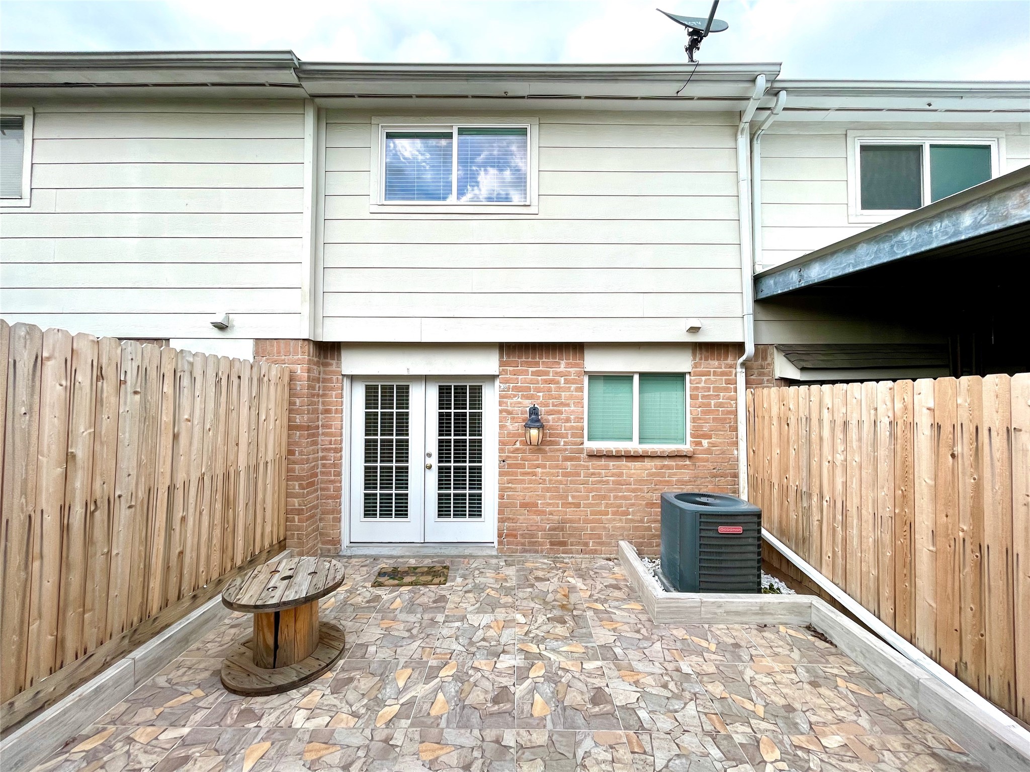 11525 Beechnut Street, Houston, TX 77072