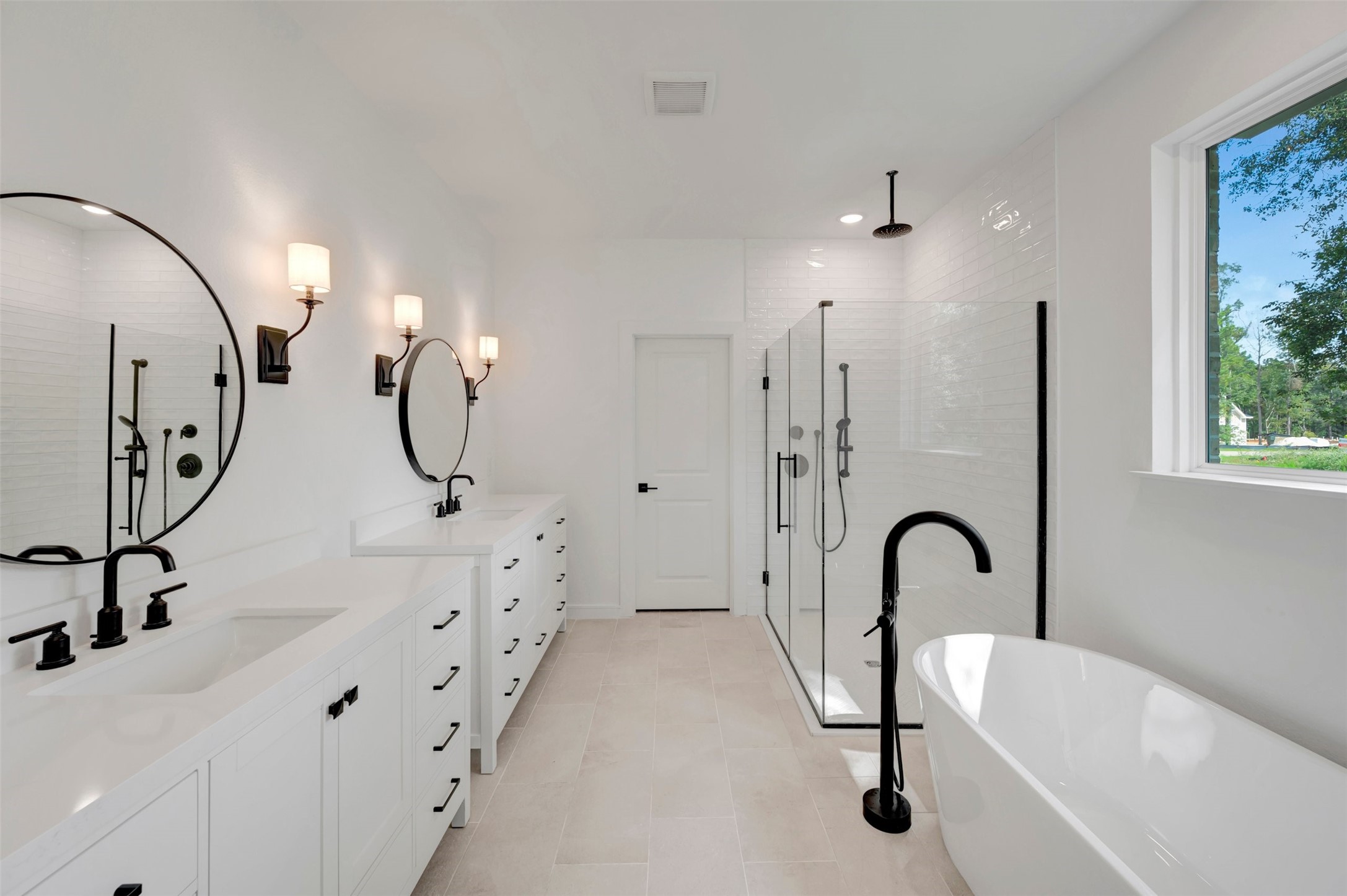 Spa-like primary bath (*Photo not of actual home and used for illustration purposes only. Colors/finishes may differ from the ones currently selected in the home.)