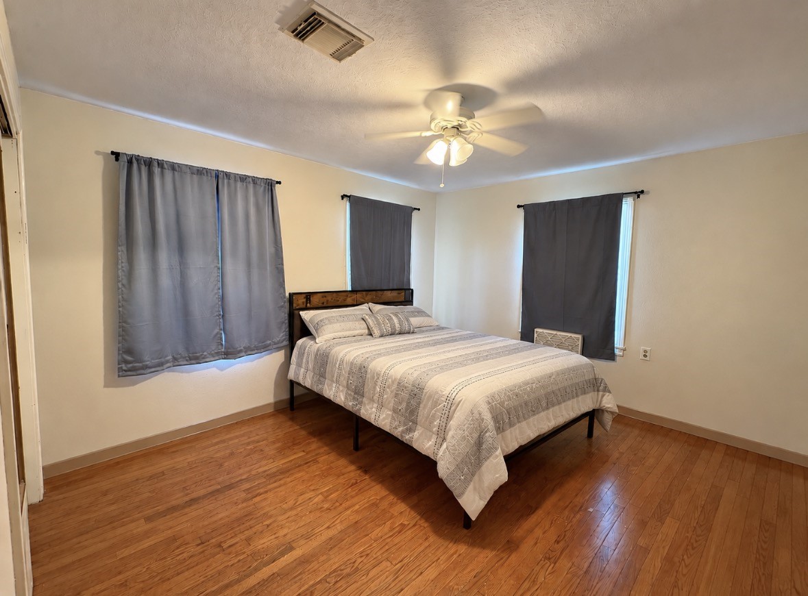 11929 15th Street, Santa Fe, TX 77510