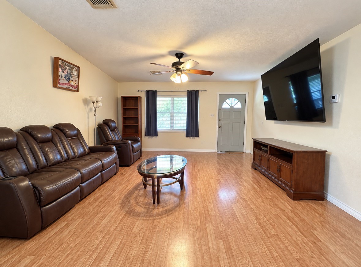11929 15th Street, Santa Fe, TX 77510