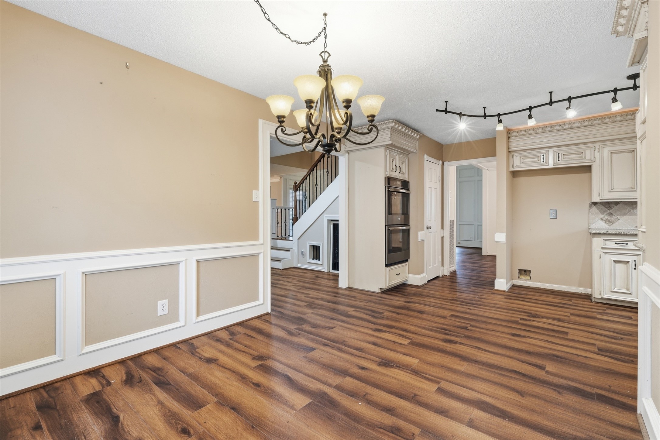Casual dining area flows effortlessly between the kitchen and living room for easy everyday living.