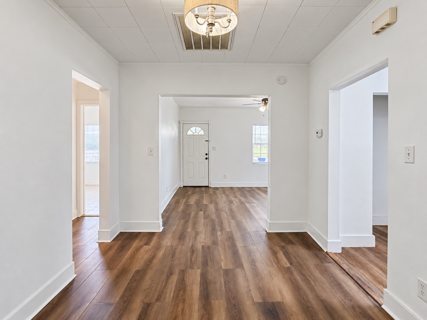 416 W Brazos Avenue, West Columbia, TX 77486