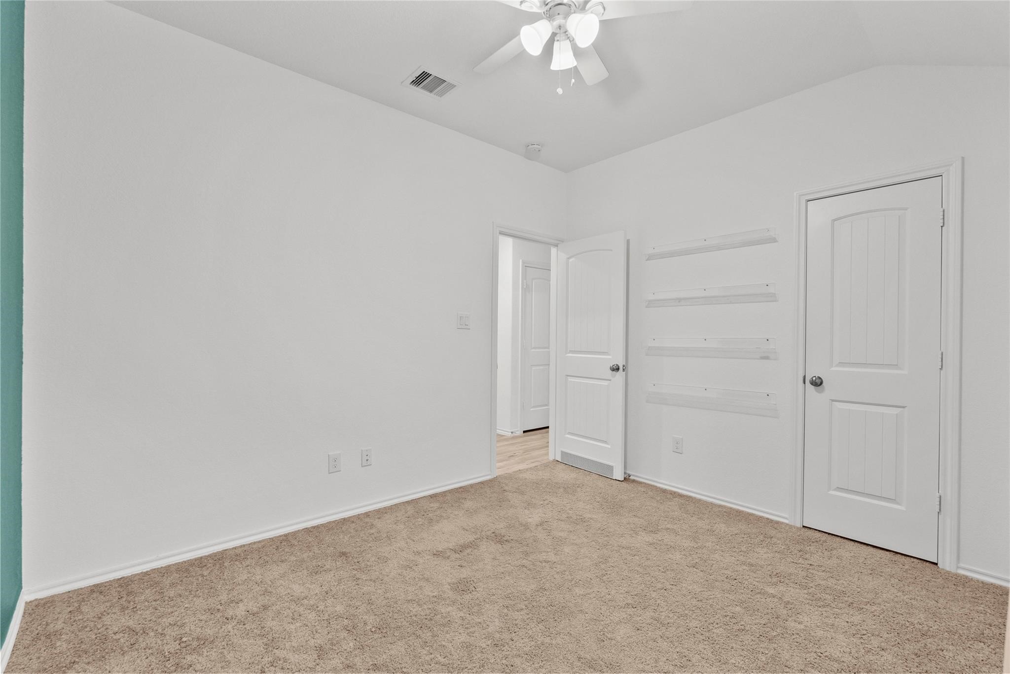 4331 Oakdale Mist Drive, Dickinson, TX 77539