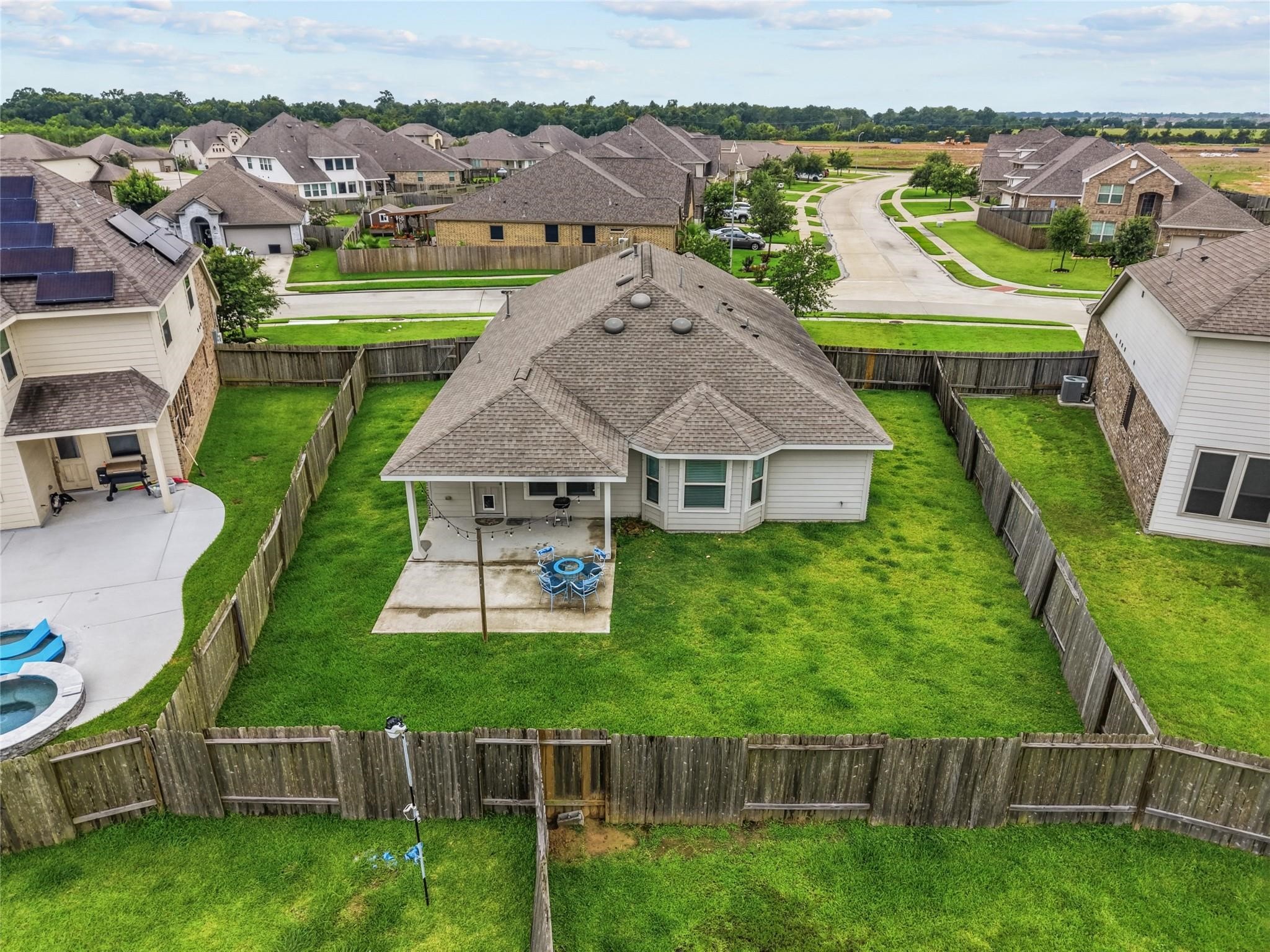 4331 Oakdale Mist Drive, Dickinson, TX 77539