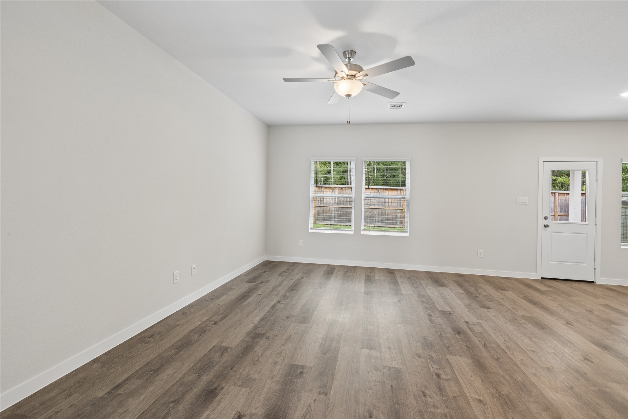 7806 Bergamot Cir, Magnolia, TX 77354