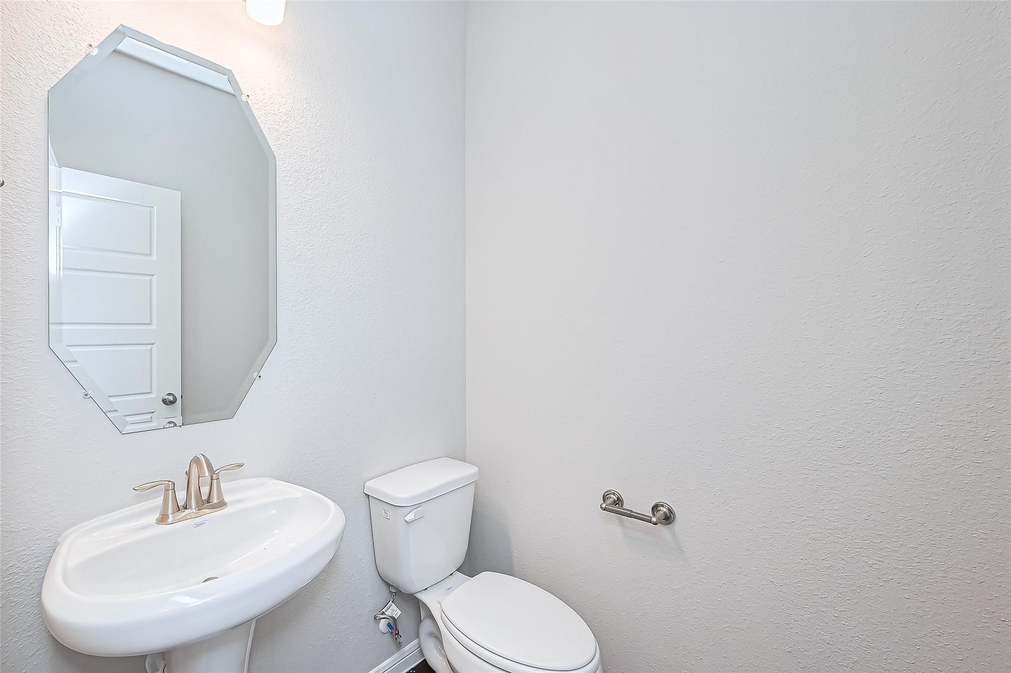 2110 Rosillo Brook Drive, Baytown, TX 77521