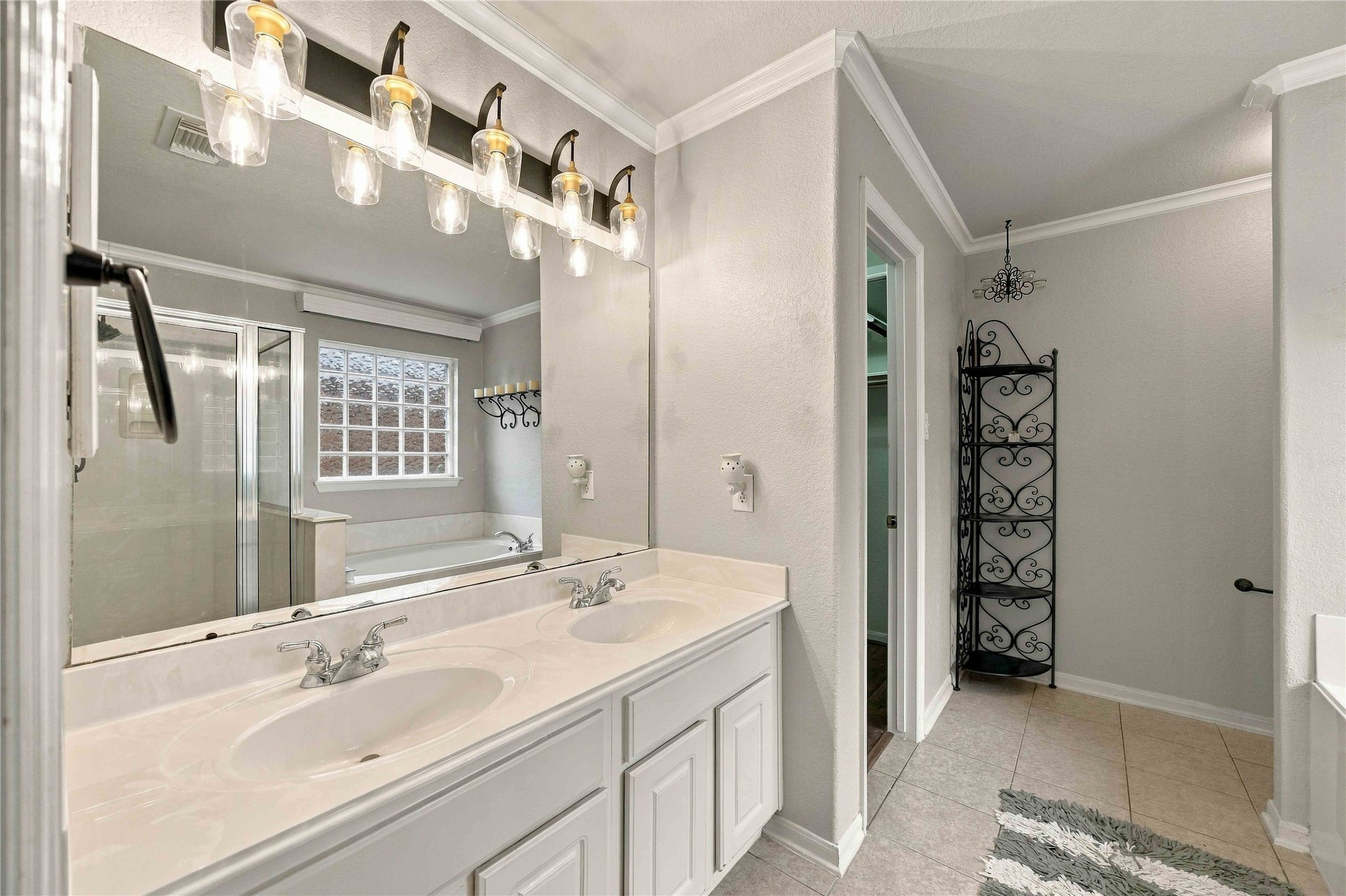 Primary Bath Dual Sinks
