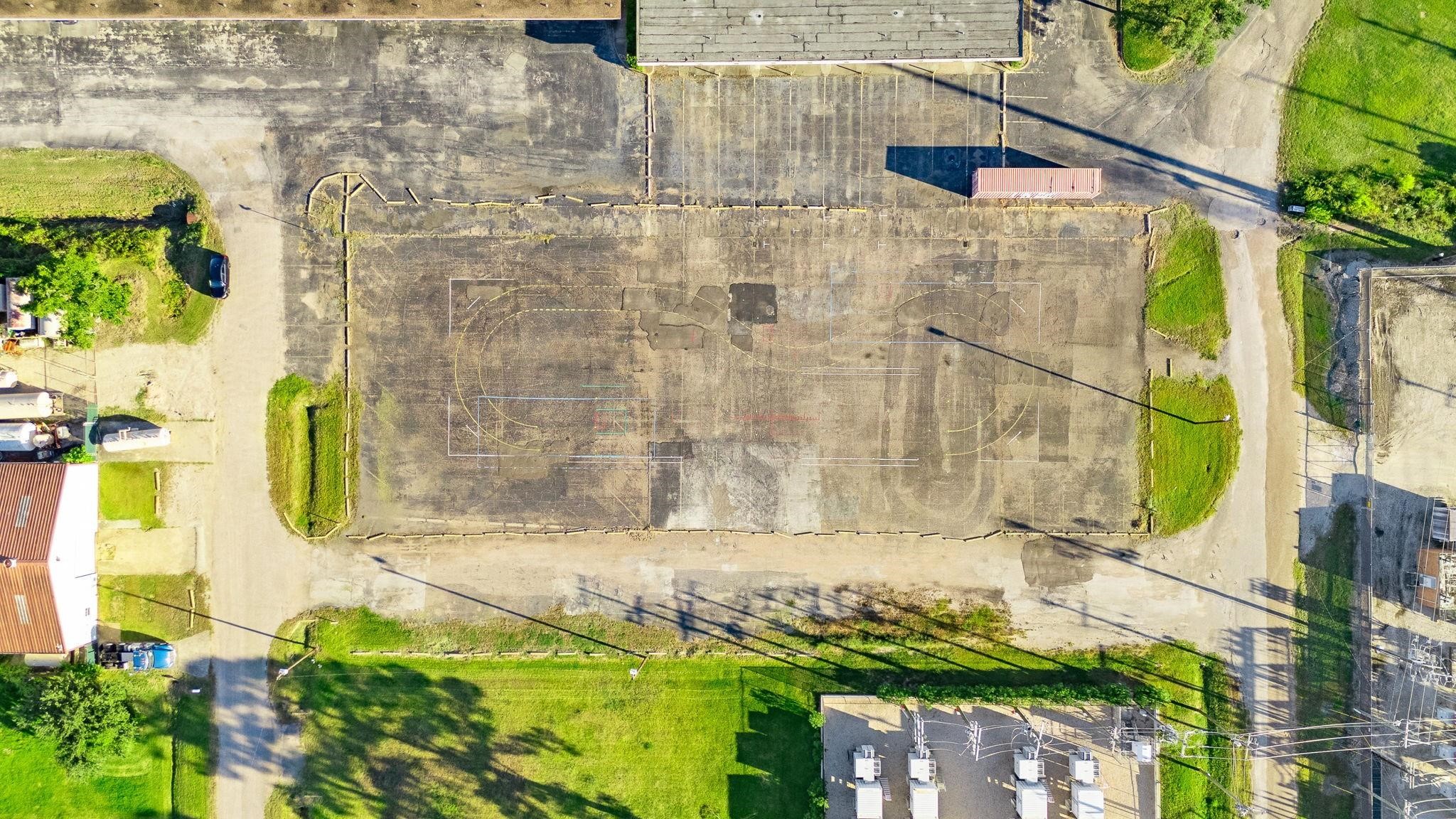 2401 Termini Street, Dickinson, TX 77539 2401 Termini Street, Dickinson, TX 77539