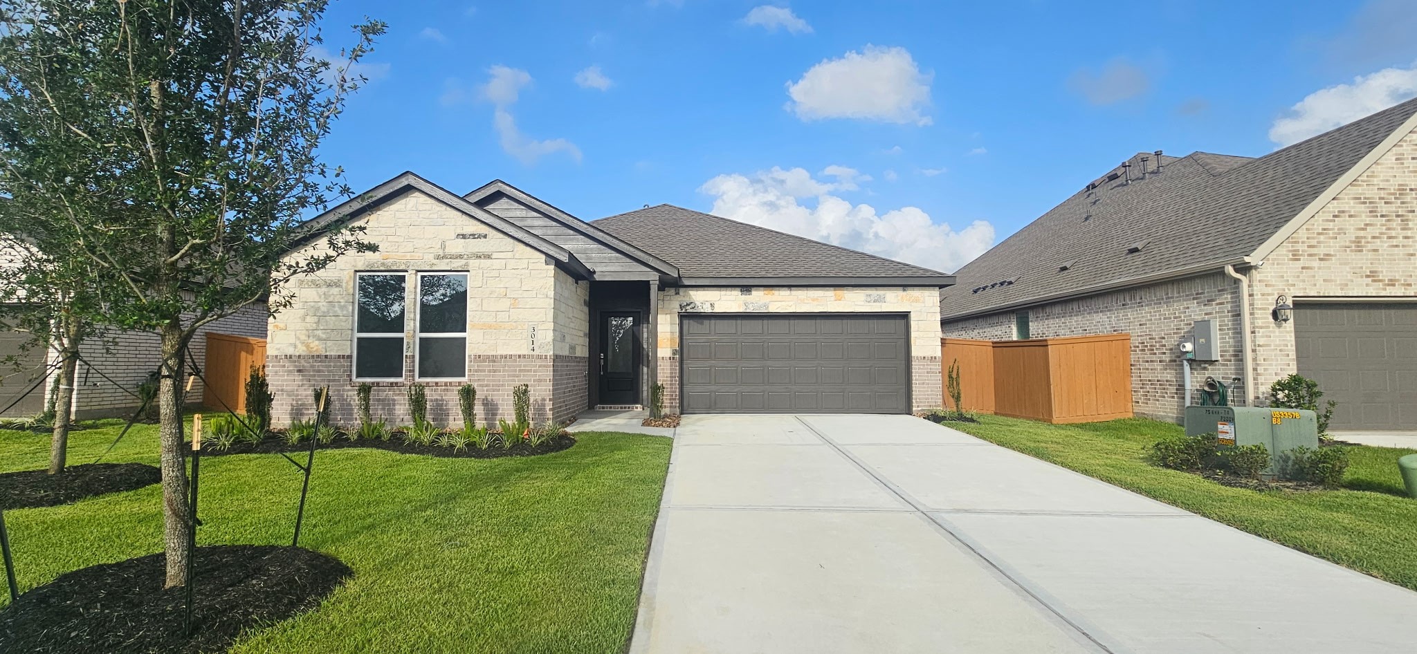 3228 PINNACLE BEACH Drive, Texas City, TX 77568