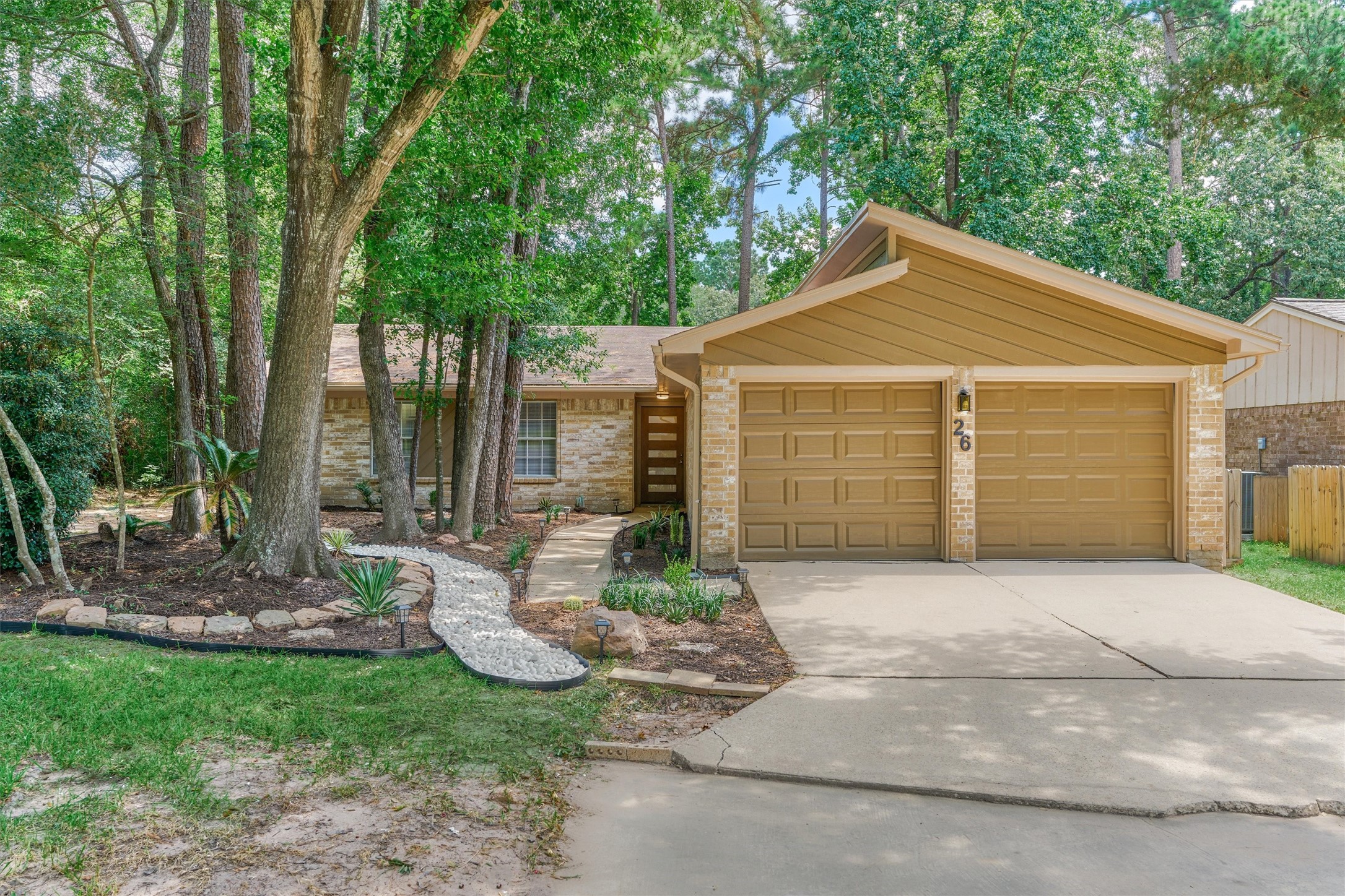 Classic Woodlands home in the Village of Panther Creek with very private lot sits at the end of the street, next to a green belt. No thru traffic! Classic Woodlands home in the Village of Panther Creek with very private lot sits at the end of the street, next to a green belt. No thru traffic!