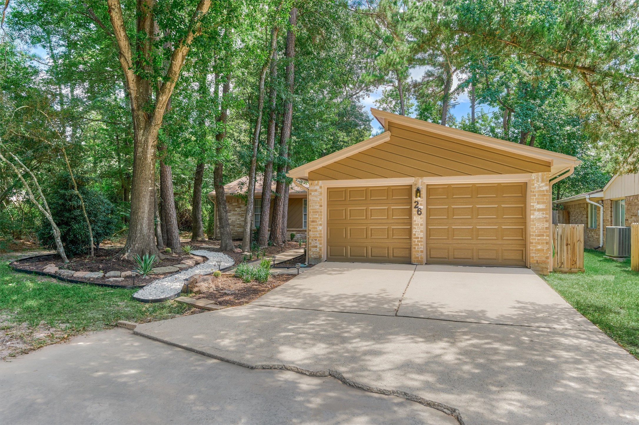 ***BRAND NEW ROOF!!!***Fresh exterior painting on the entire home and new garage doors are just some of the updates to this home. ***BRAND NEW ROOF!!!***Fresh exterior painting on the entire home and new garage doors are just some of the updates to this home.