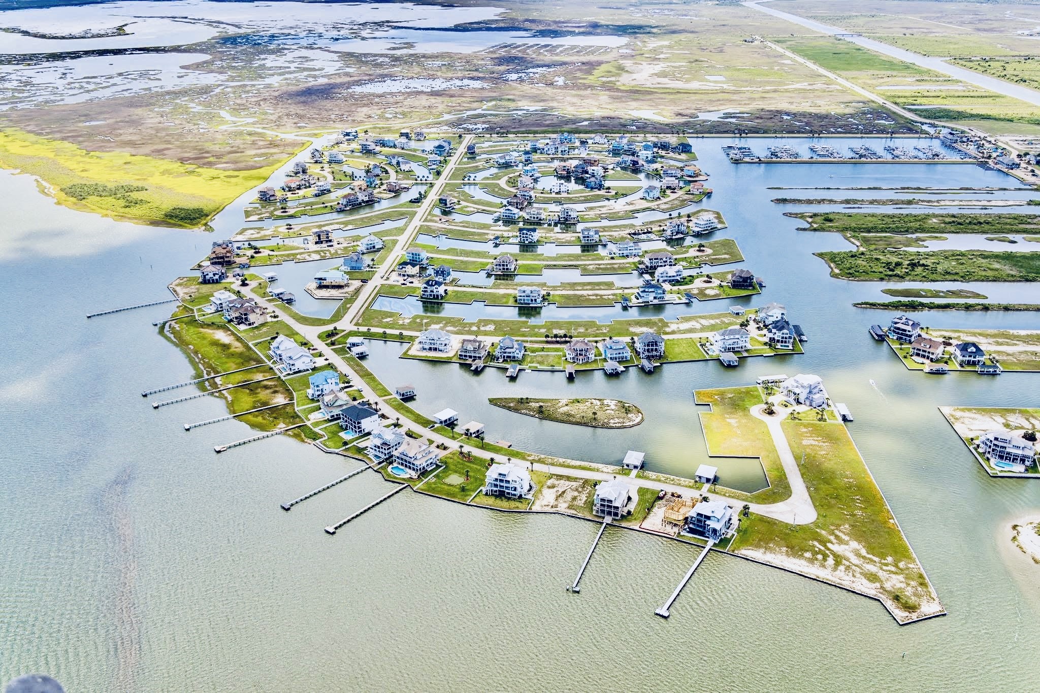 1 Largo, Hitchcock, TX 77563