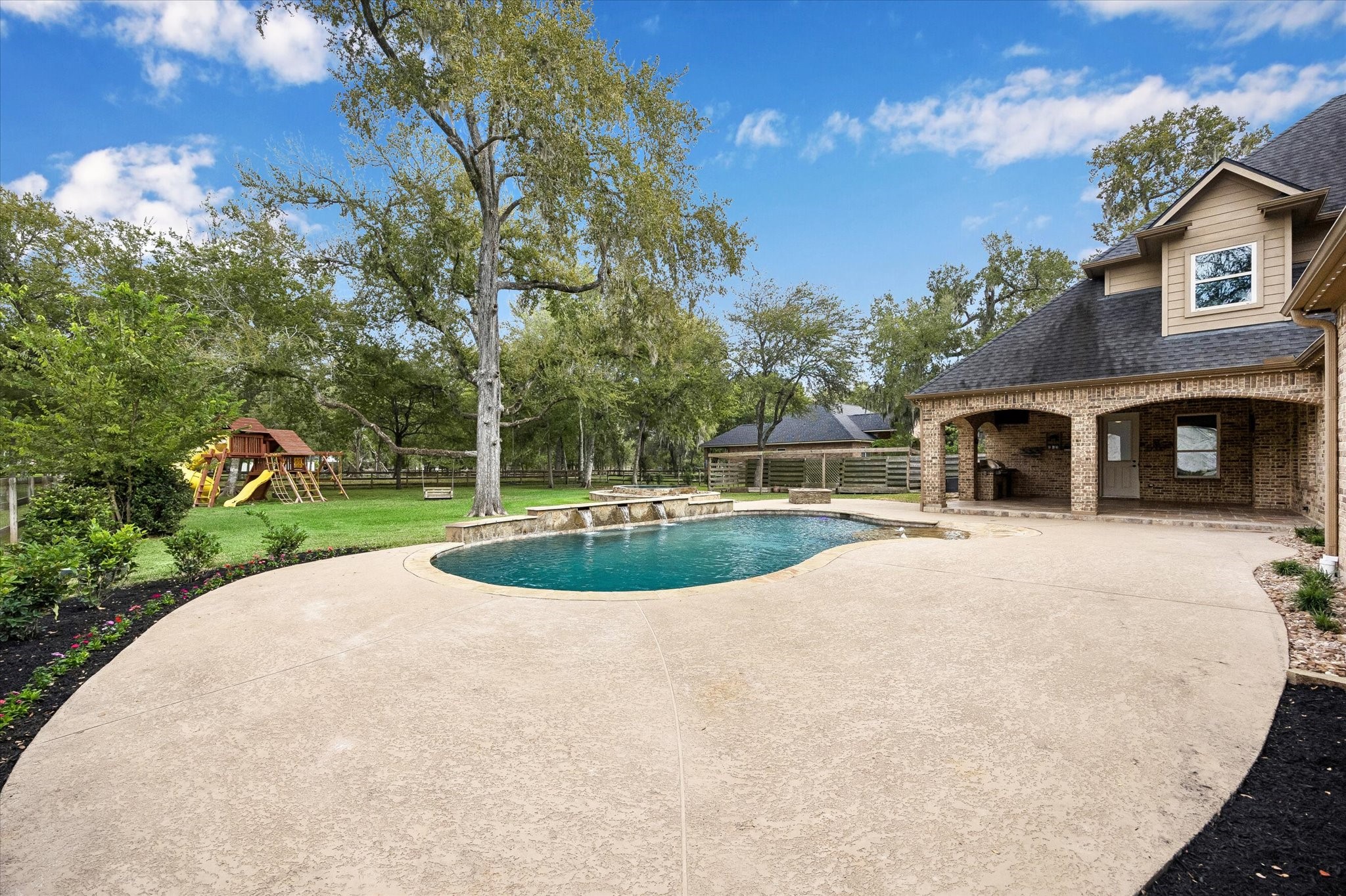 3422 Woodbine Drive, Fulshear, TX 77441