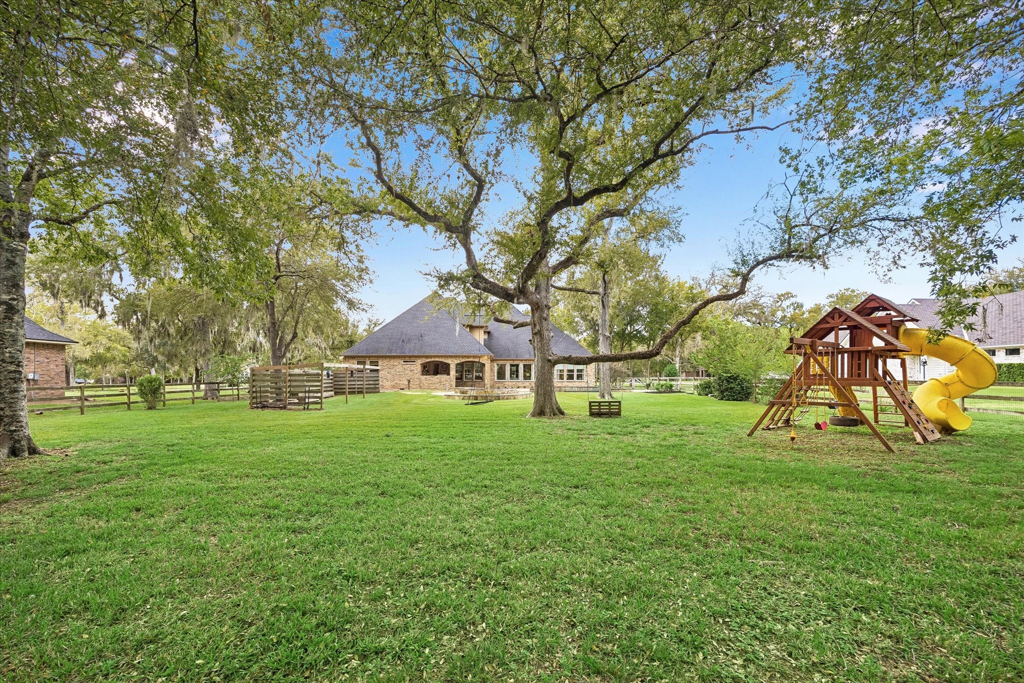 3422 Woodbine Drive, Fulshear, TX 77441