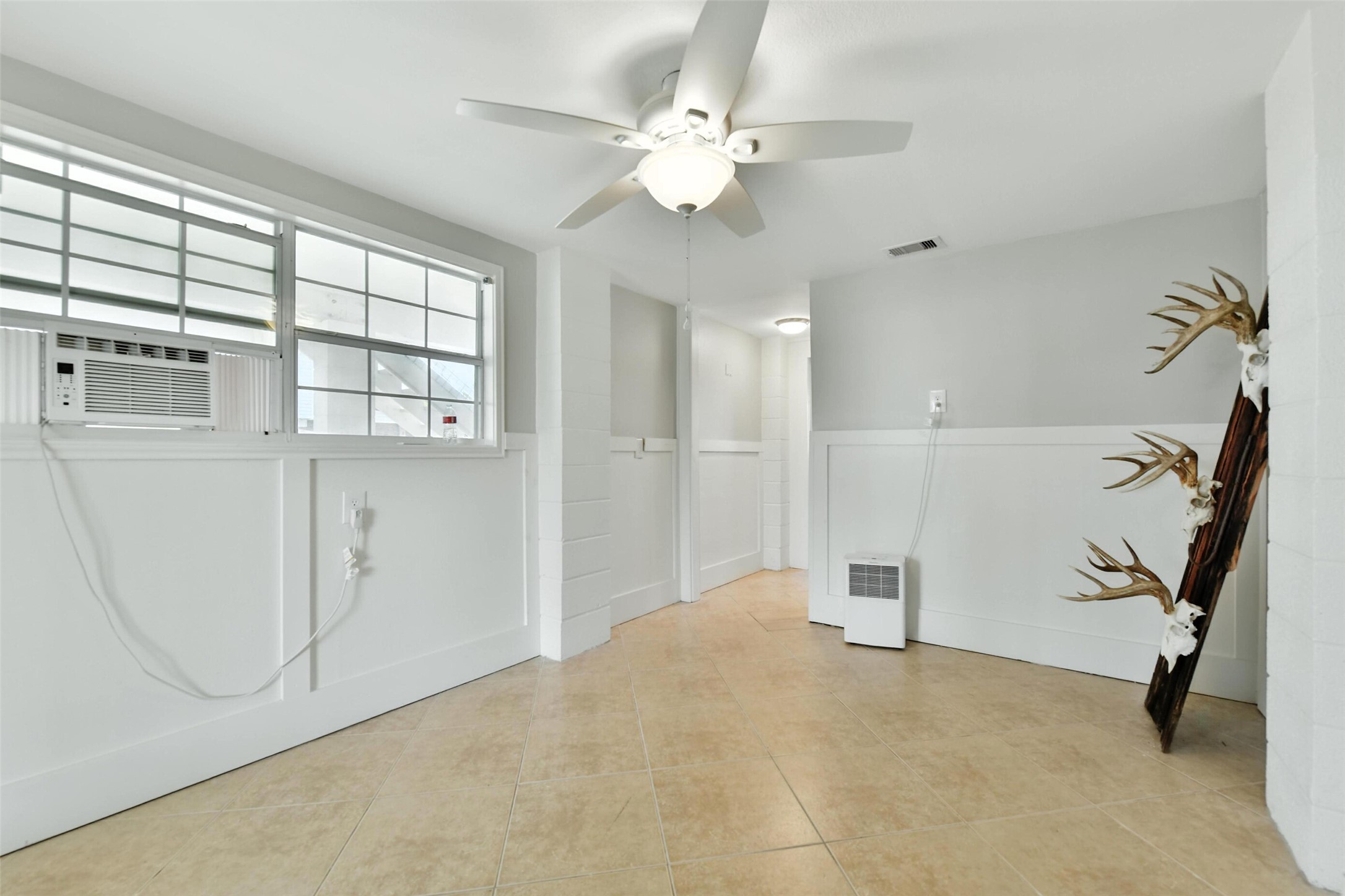1127 Redfish Street, Bayou Vista, TX 77563