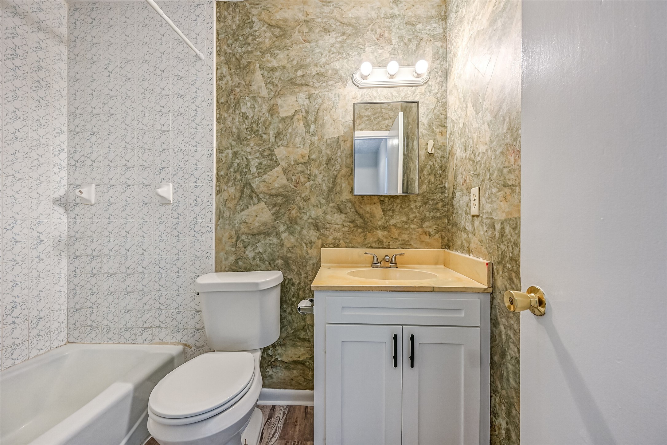 1817 Biovu Drive, Galveston, TX 77551