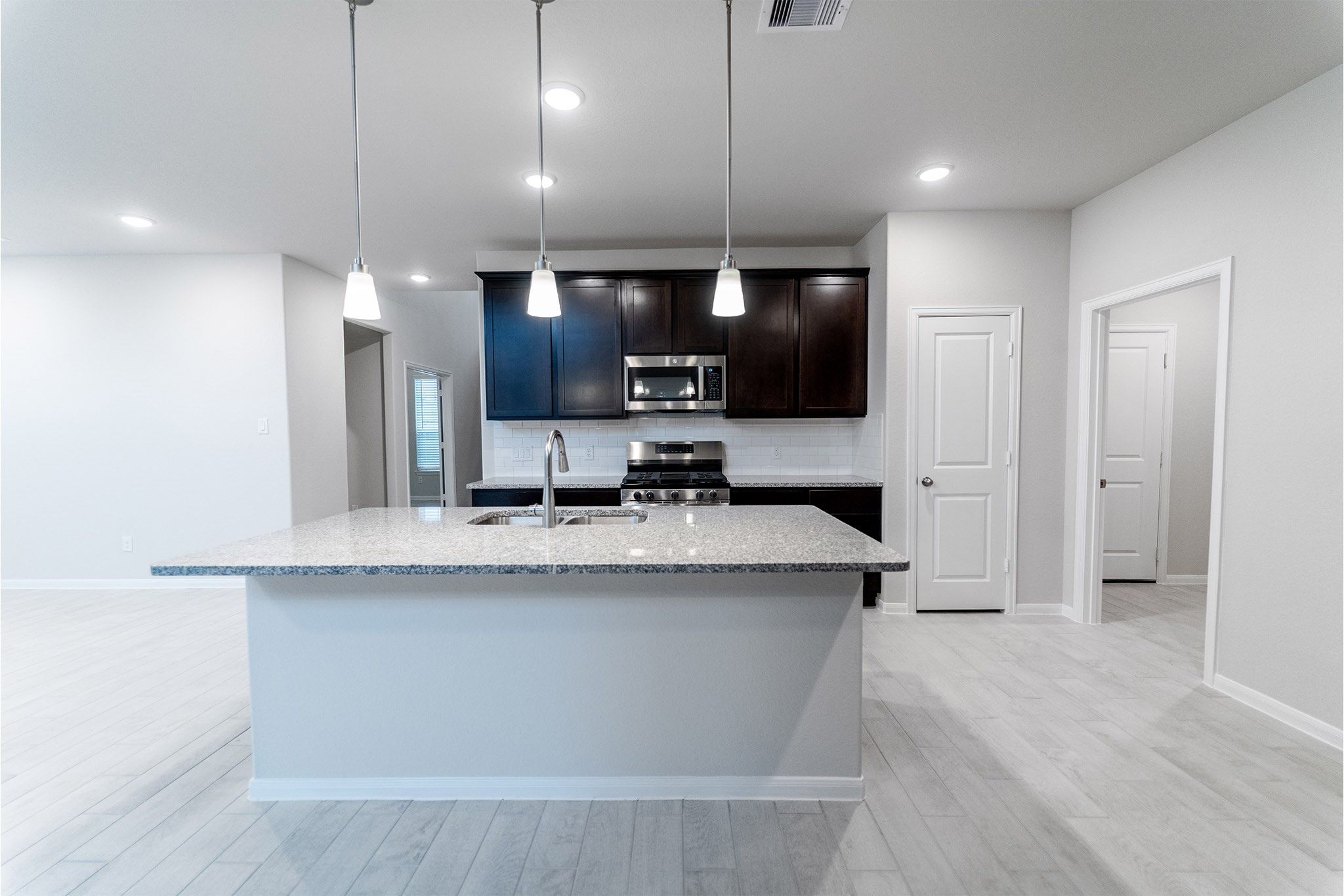 2818 Blue Iolite Drive, Iowa Colony, TX 77583