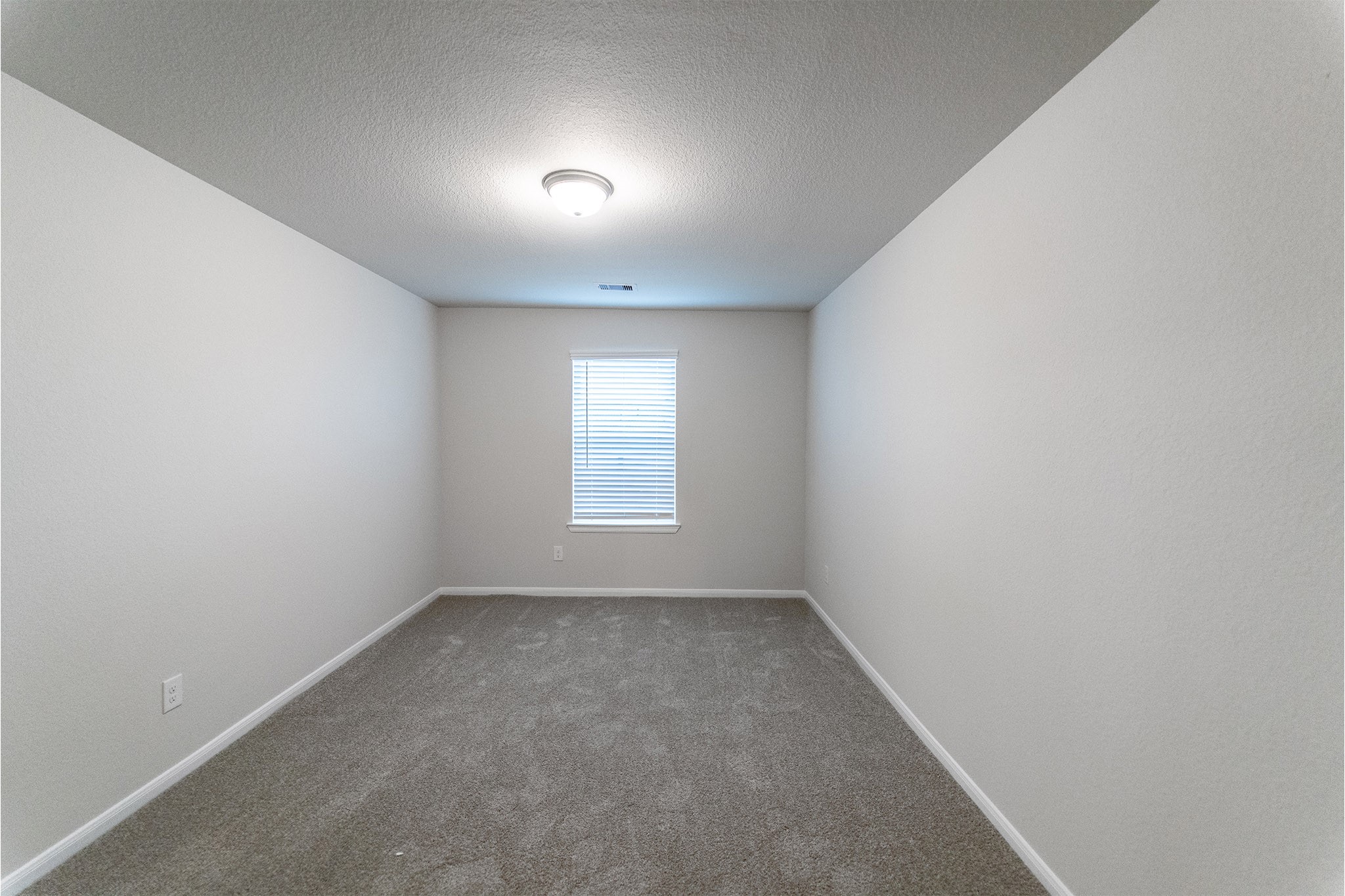 2818 Blue Iolite Drive, Iowa Colony, TX 77583