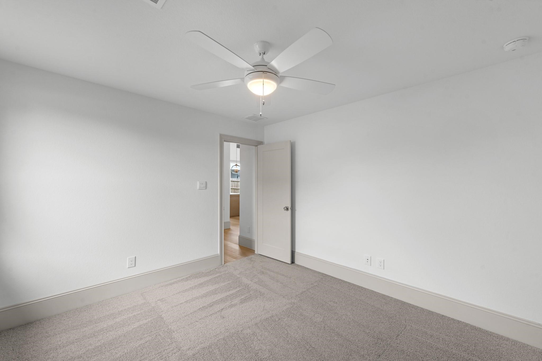 106 Wyndemere Drive, Montgomery, TX 77356
