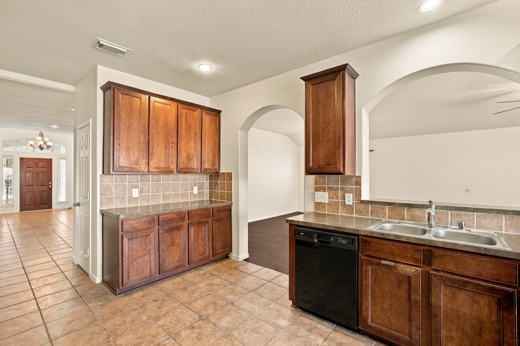 3012 Kings Isle Lane, Dickinson, TX 77539