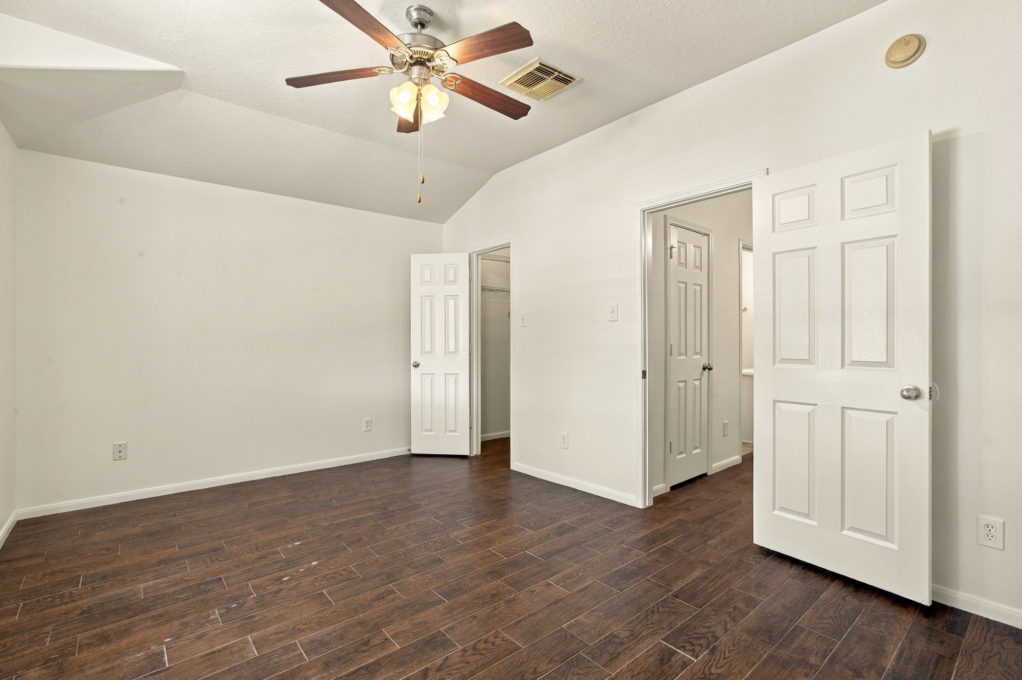 3012 Kings Isle Lane, Dickinson, TX 77539