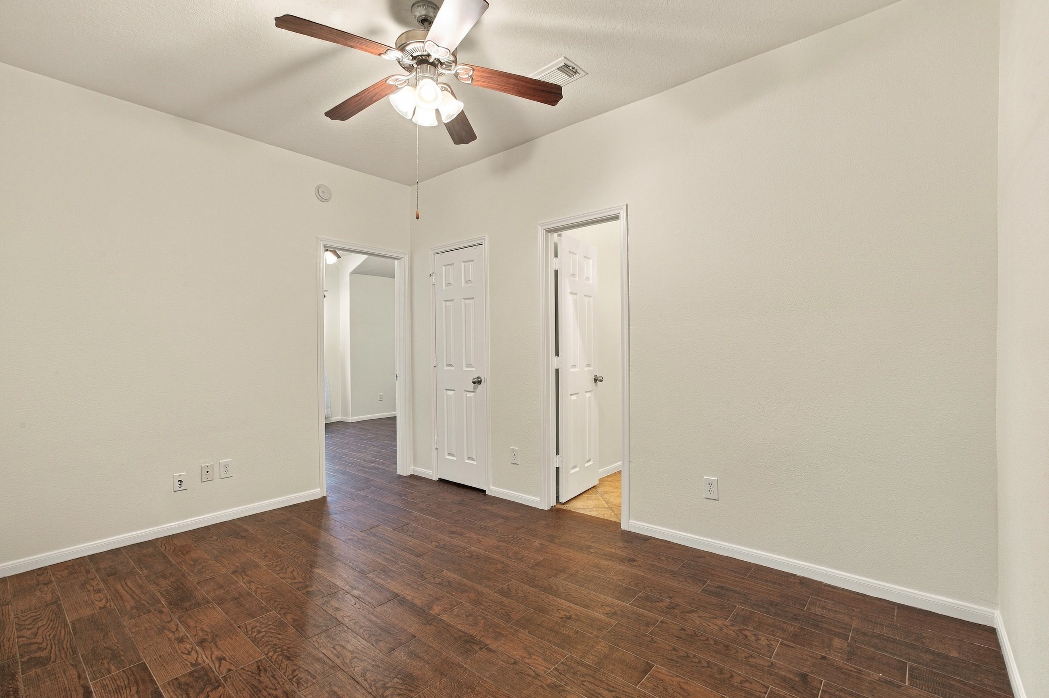 3012 Kings Isle Lane, Dickinson, TX 77539