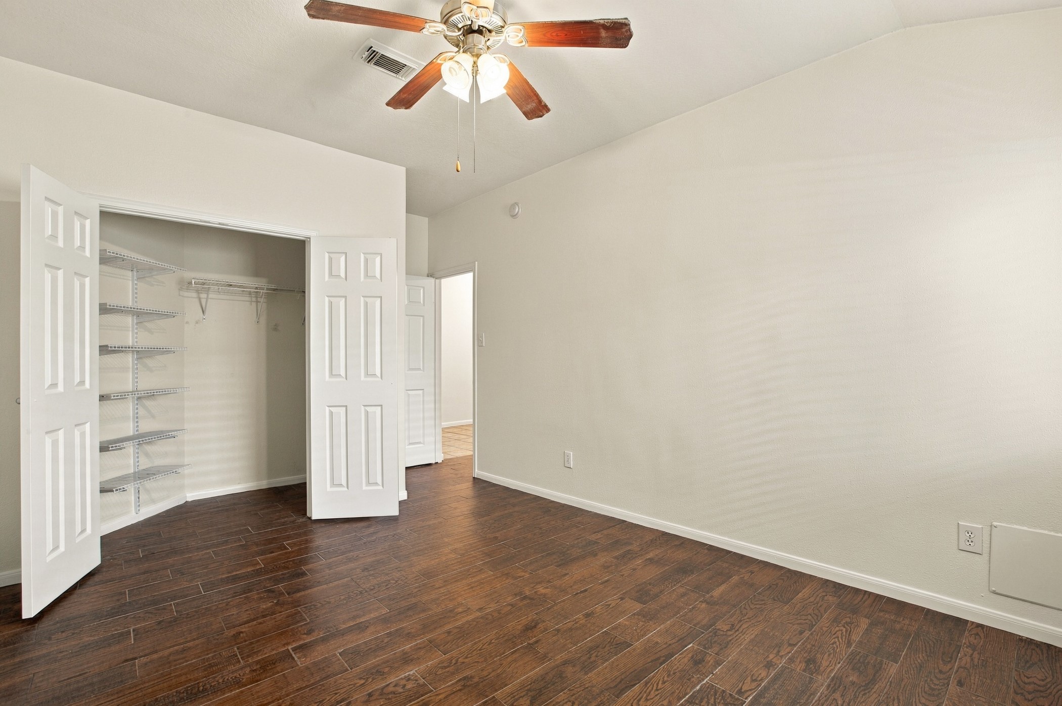 3012 Kings Isle Lane, Dickinson, TX 77539