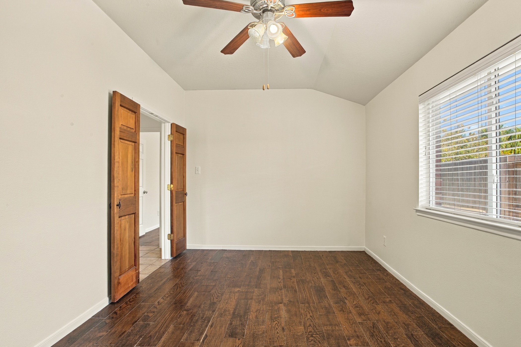 Office or fourth bedroom