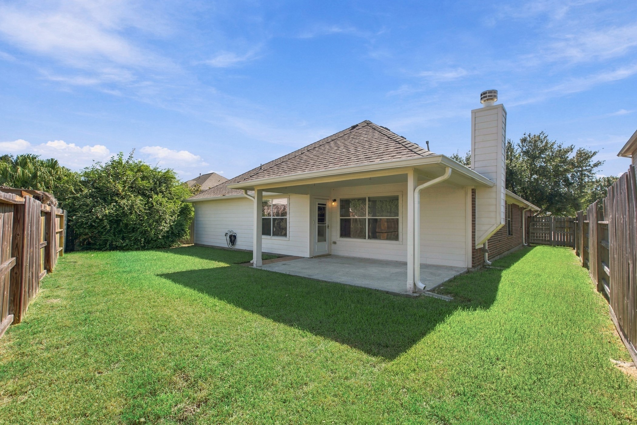 3012 Kings Isle Lane, Dickinson, TX 77539