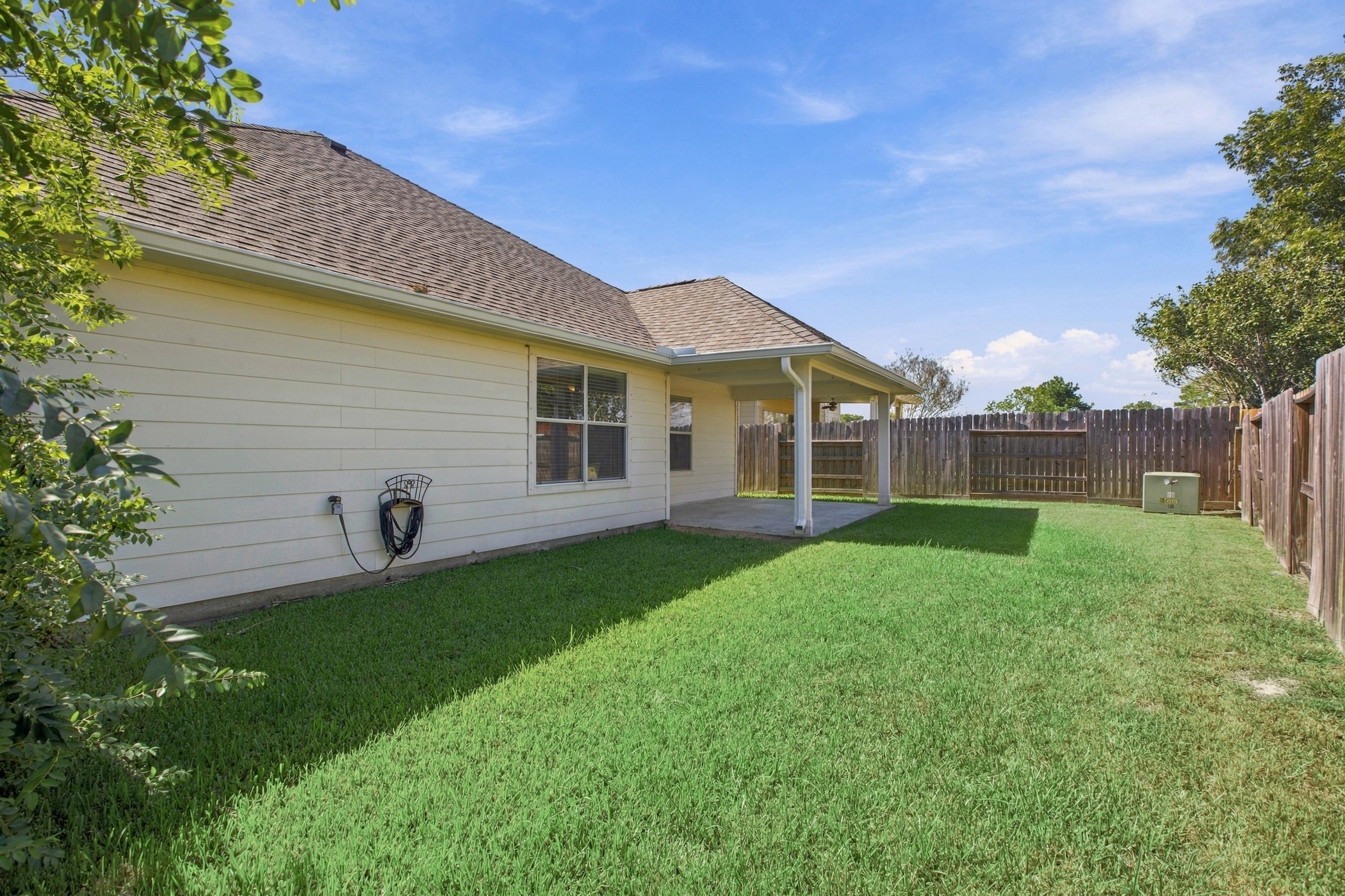 3012 Kings Isle Lane, Dickinson, TX 77539